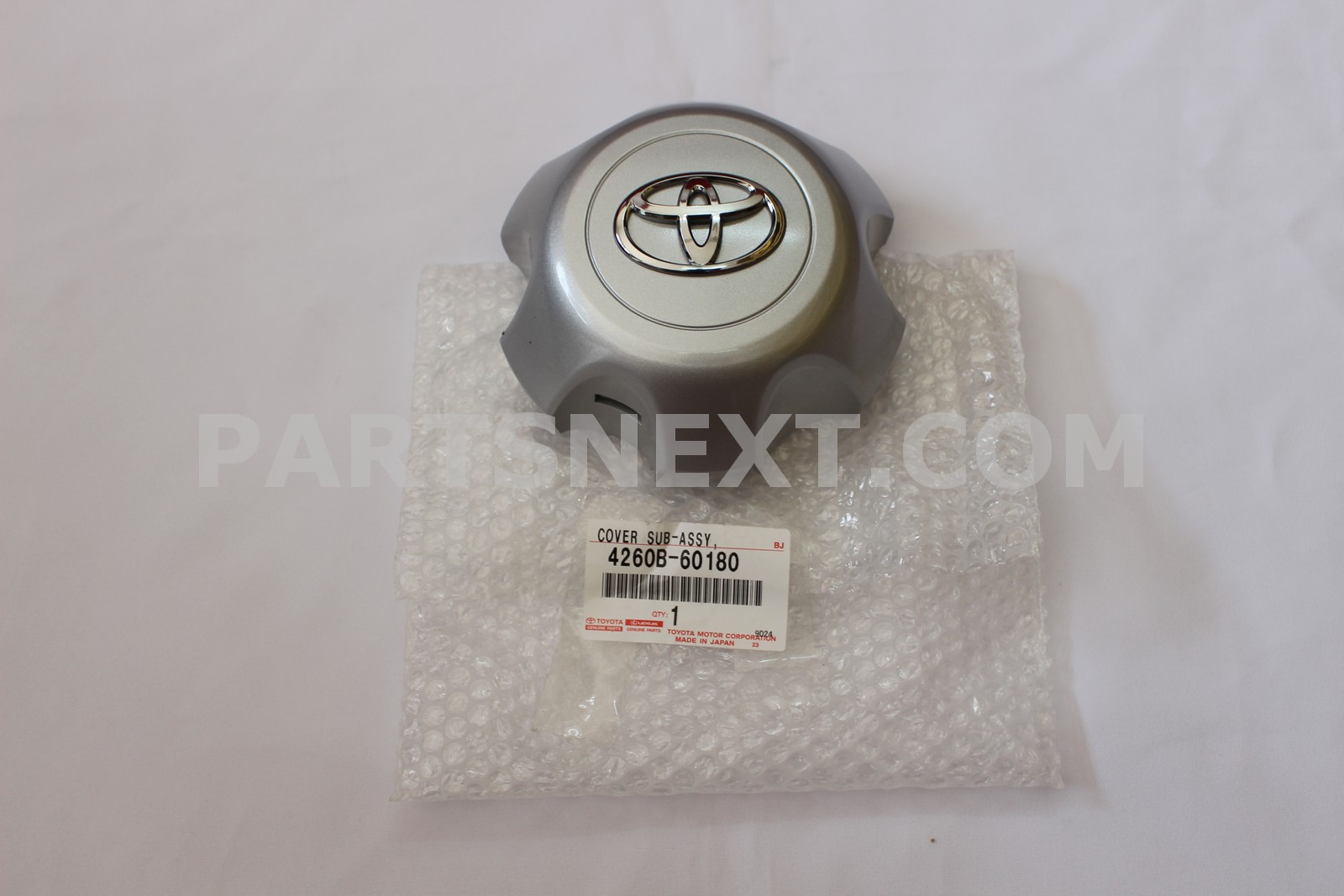 Toyota :: 4260B-60180 ORNAMENT SUB-ASSY, WHEEL HUB