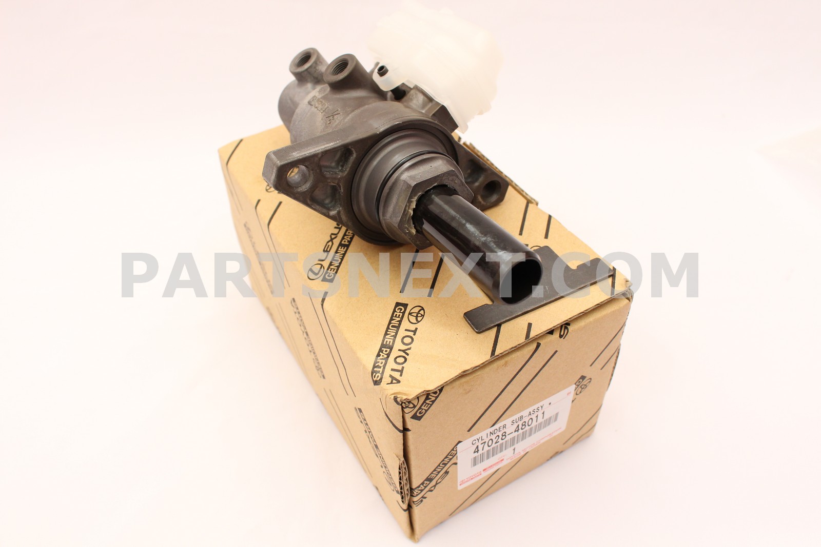 Toyota :: 47028-48011 CYLINDER SUB-ASSY, BRAKE MASTER W/PLATE