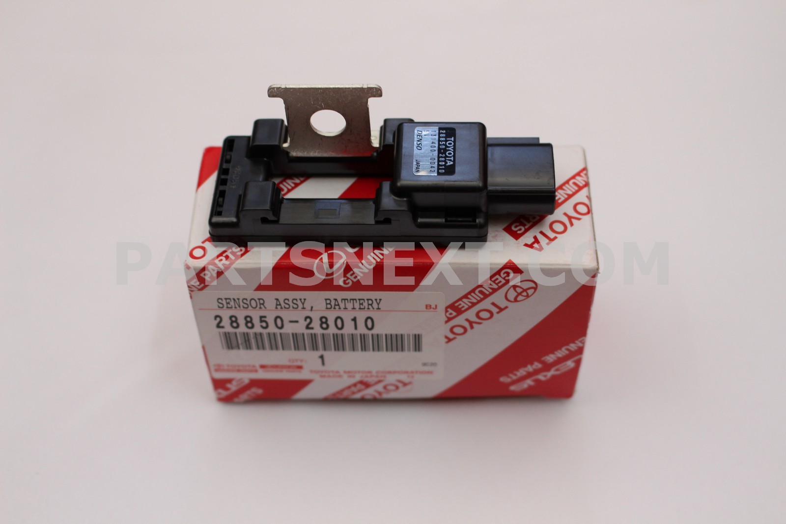 2885028010 Genuine Toyota SENSOR ASSY, BATTERY CURRENT 28850