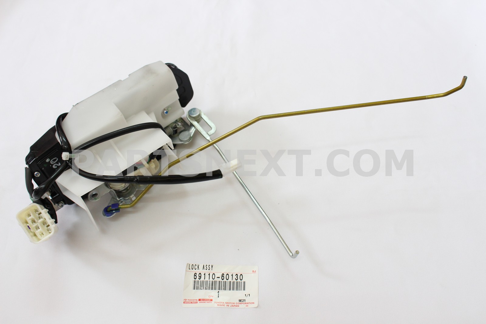kenta　3 69110-0C041 Genuine Toyota Back Door Lock Assembly W/Motor