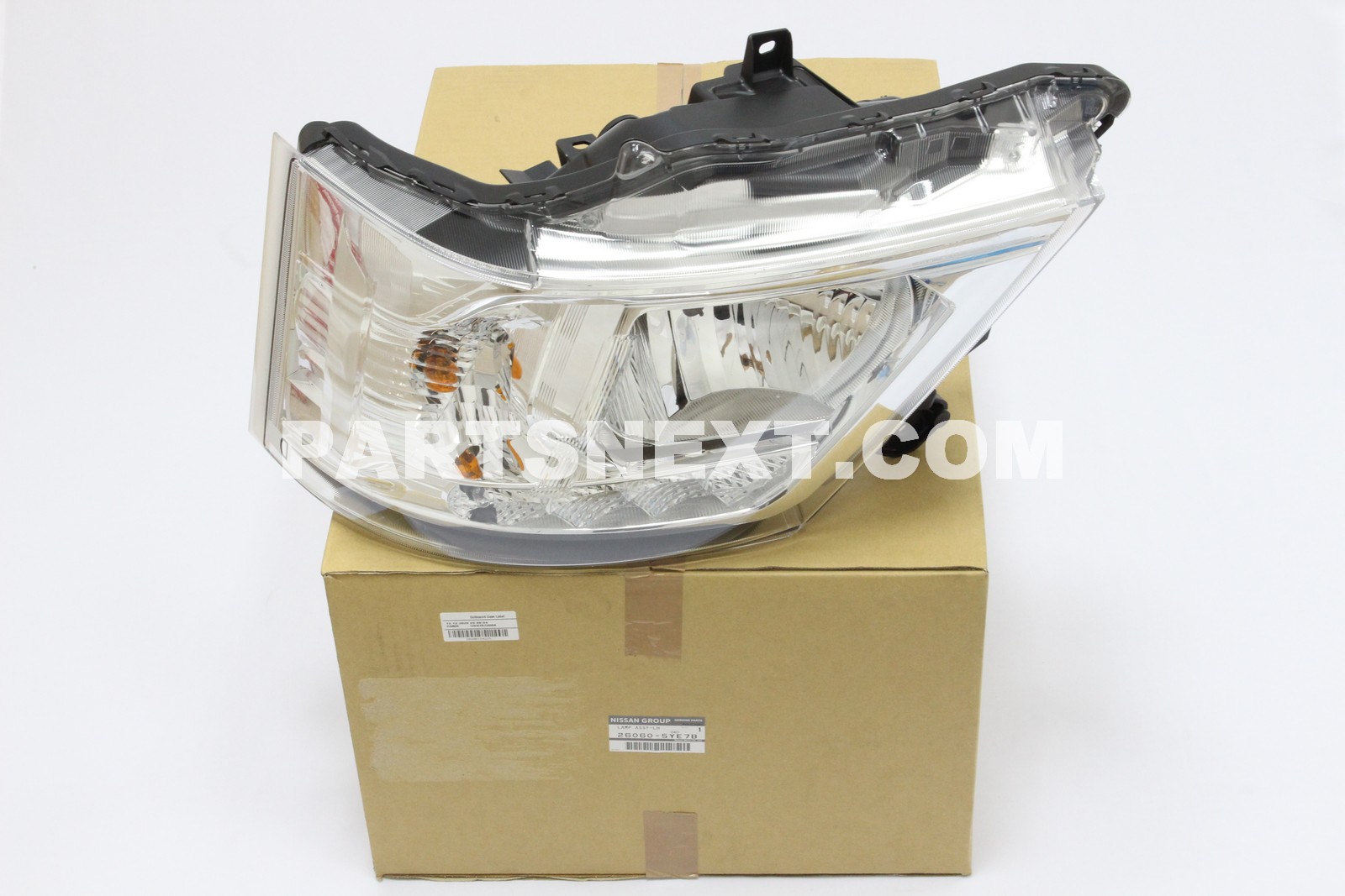 完璧すぎるが故三度も Nissan :: 26060-5YE7B LAMP ASSY LH その他