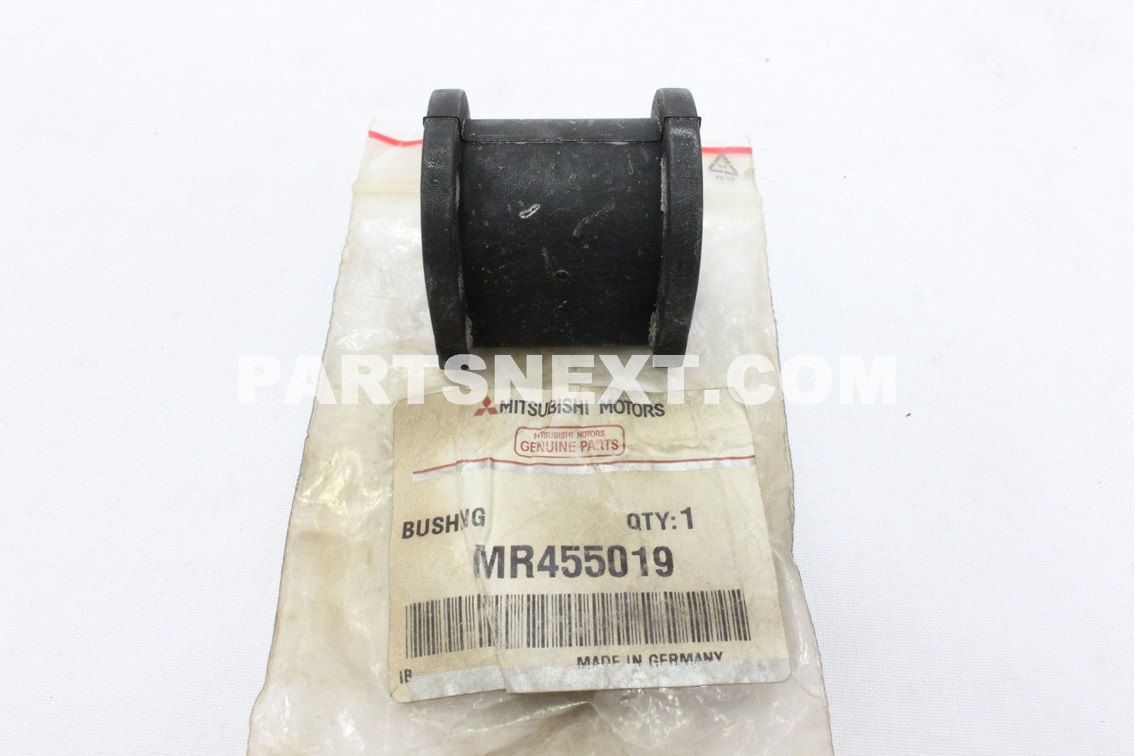 Mitsubishi :: MR455019 ***BUSHING,RR SUSP STABILIZER***