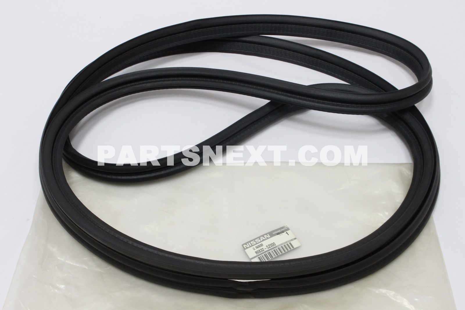 Nissan :: 90832-5Z000 WEATHERSTRIP-BACK DOOR OPENING