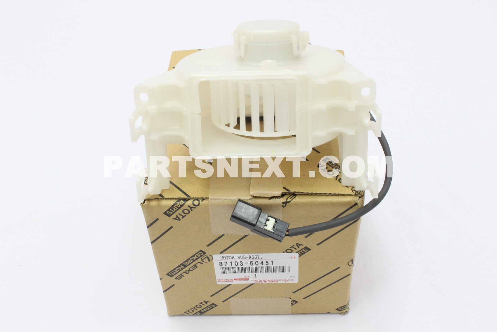 8710360451 87103-60451 Toyota Motor sub-assy blower w/fan for cool box New Ge 