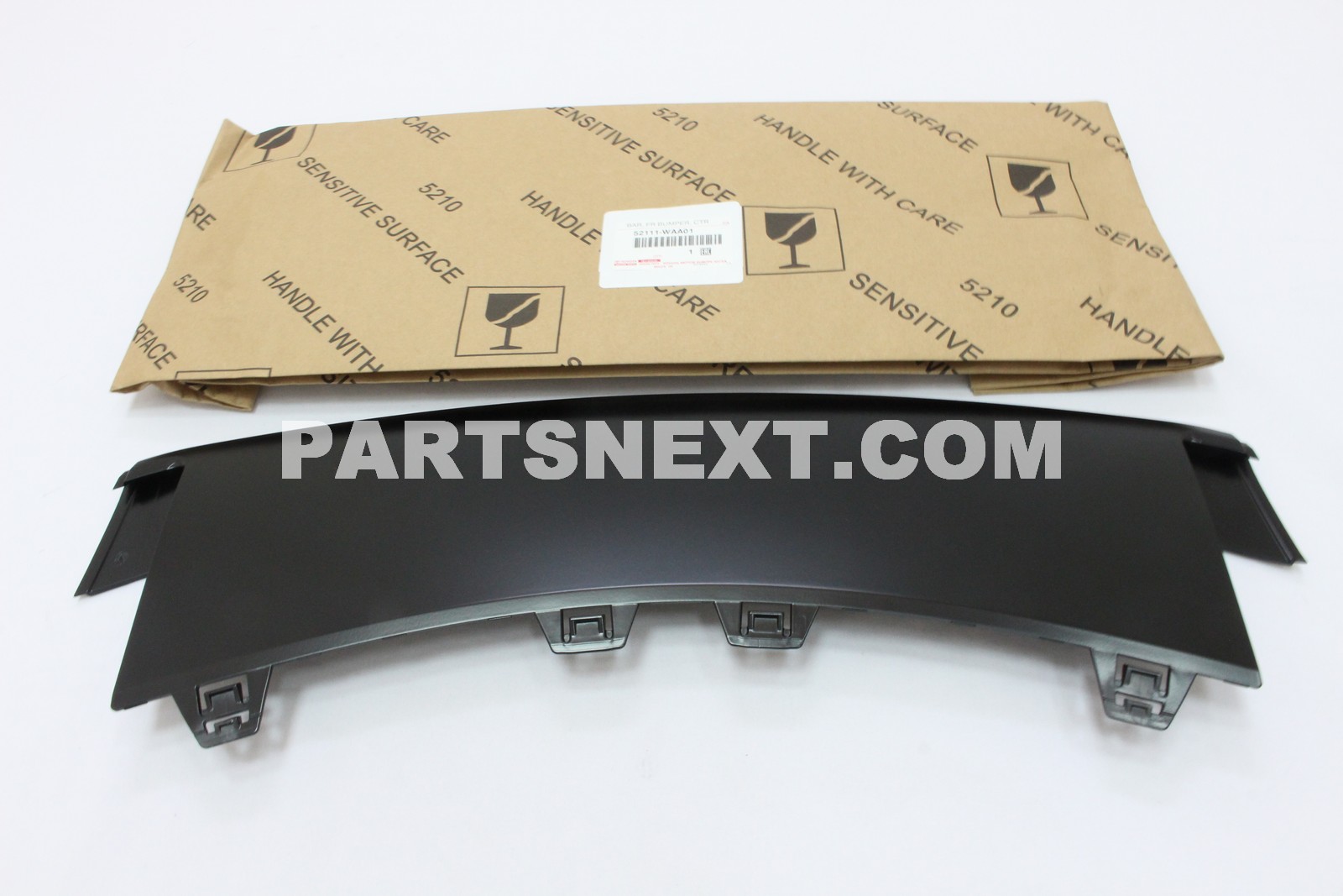Toyota :: 52111-WAA01 BAR, FR BUMPER, CTR