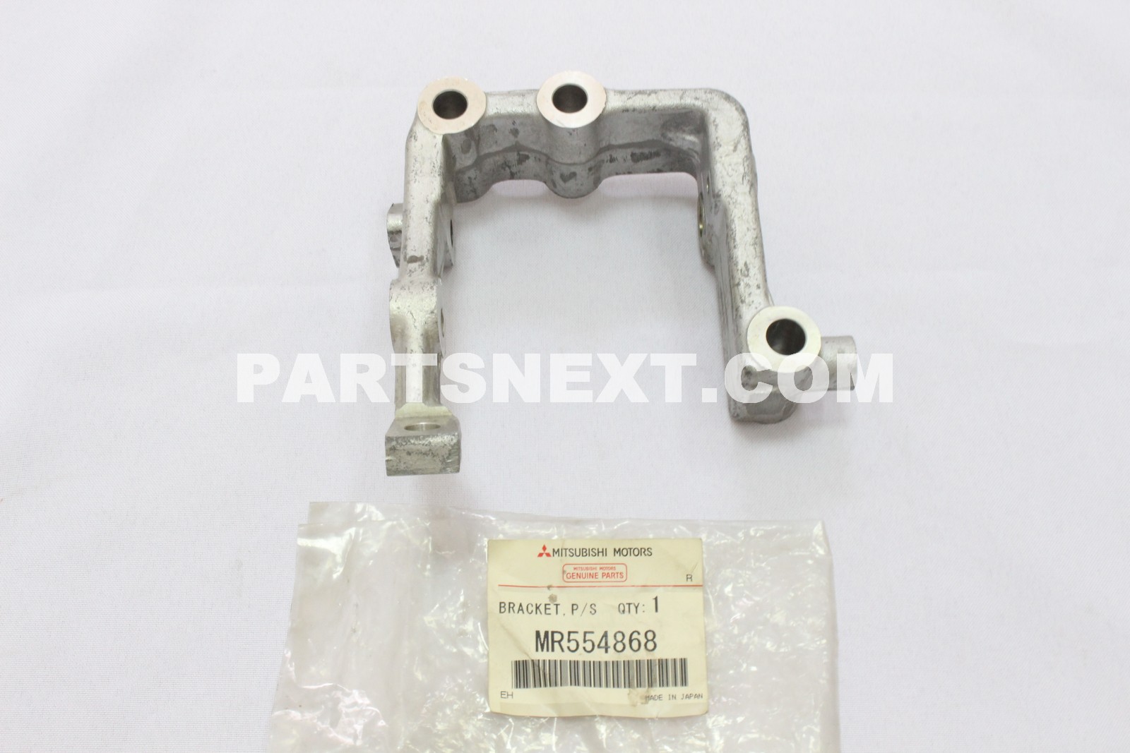 Mitsubishi :: MR554868 BRACKET,P/S OIL PUMP