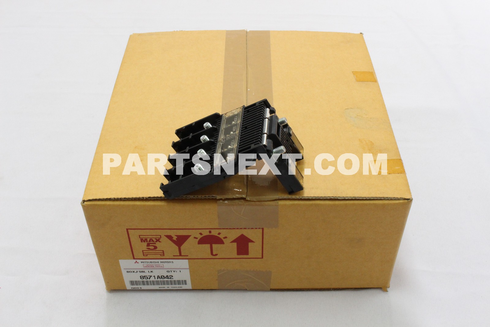 Mitsubishi :: 8571A042 BOX ASSY,FUSIBLE LIN