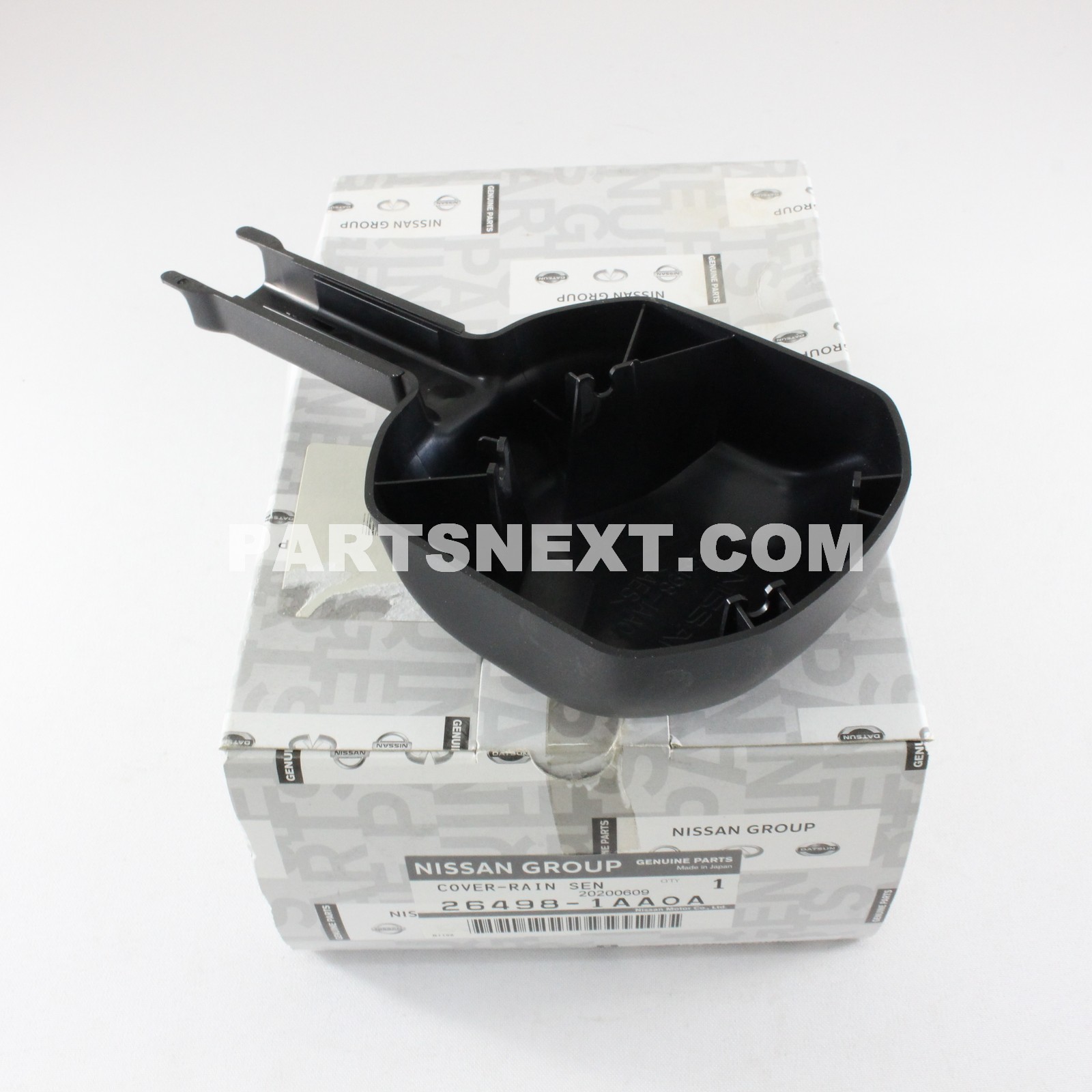 Nissan :: 26498-1AA0A COVER-RAIN SENSOR