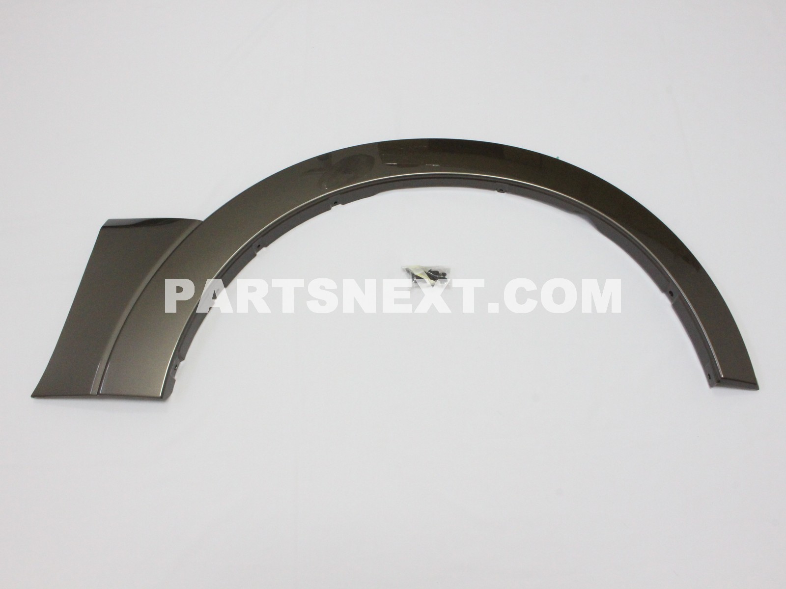 Mitsubishi :: 7420A078YB OVERFENDER,FR RH