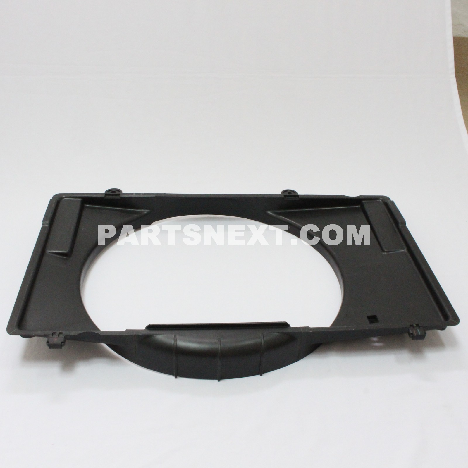 【専用】 Toyota :: 16711-17010 SHROUD SUB-ASSY, FAN