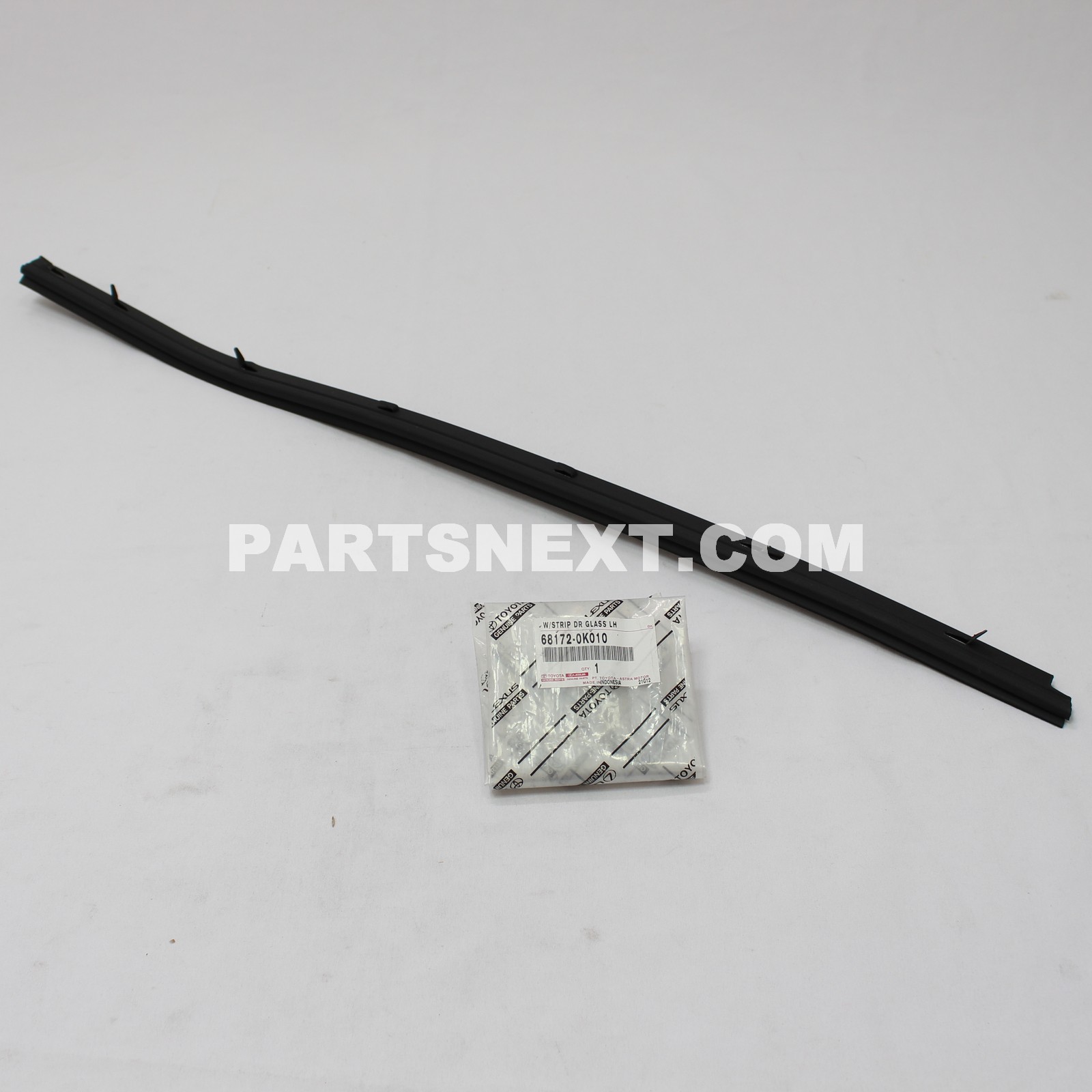 Toyota :: 68172-0K010 WEATHERSTRIP, FRONT DOOR GLASS, INNER LH