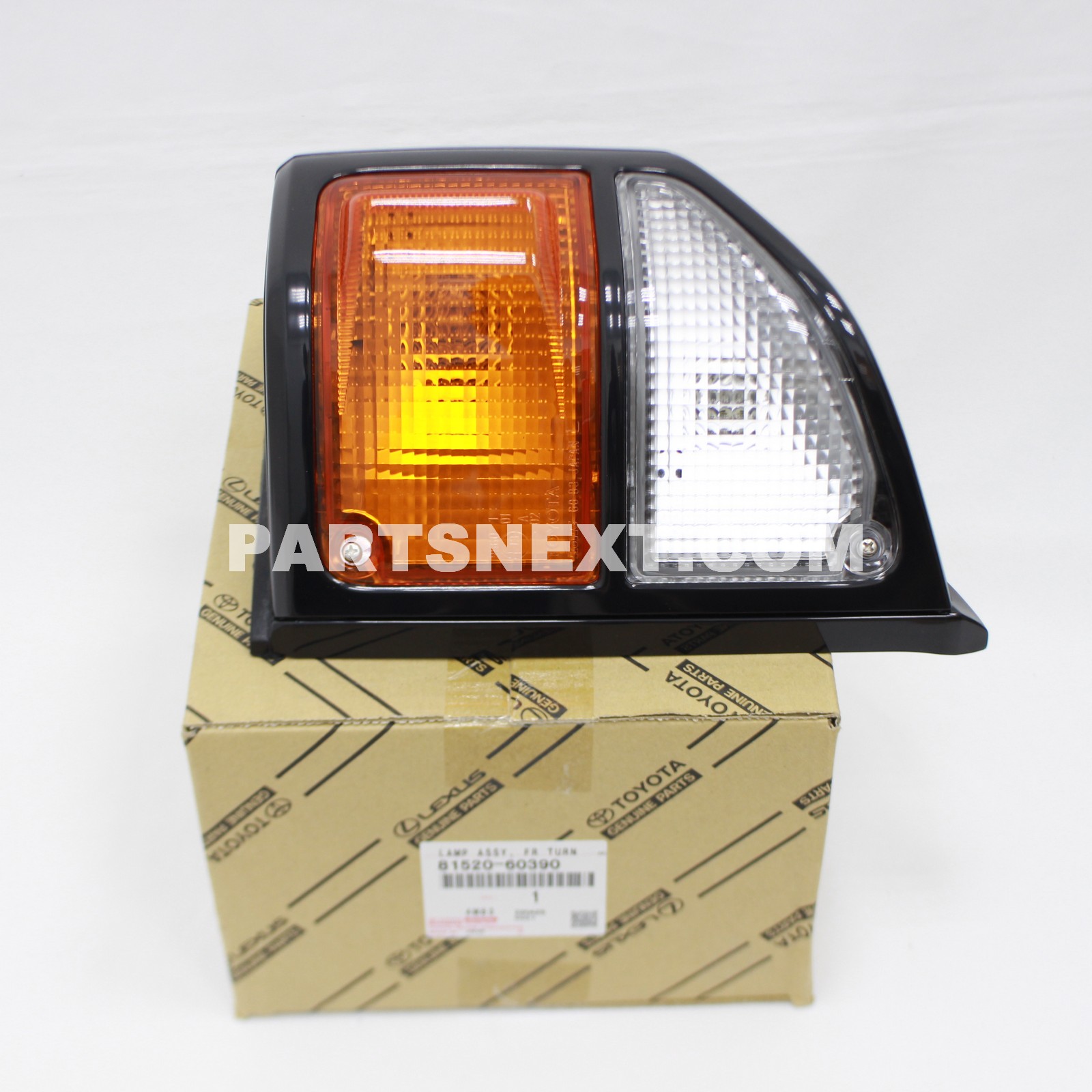 Toyota :: 81520-60390 LAMP ASSY, FRONT TURN SIGNAL, LH Toyota :: 81520-60390 LAMP ASSY, FRONT TURN SIGNAL, LH