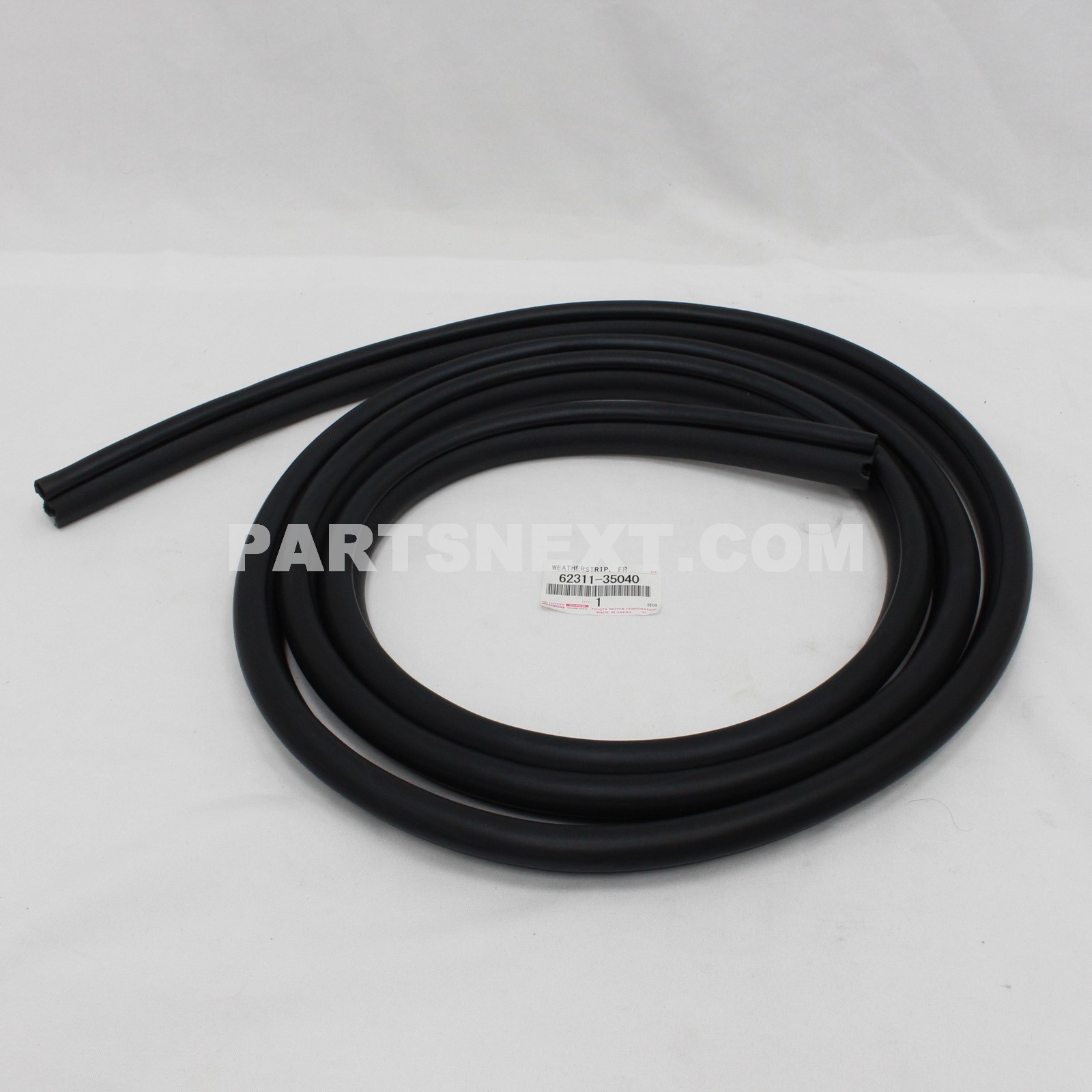 Toyota :: 62311-35040 WEATHERSTRIP, FRONT DOOR OPENING TRIM, RH