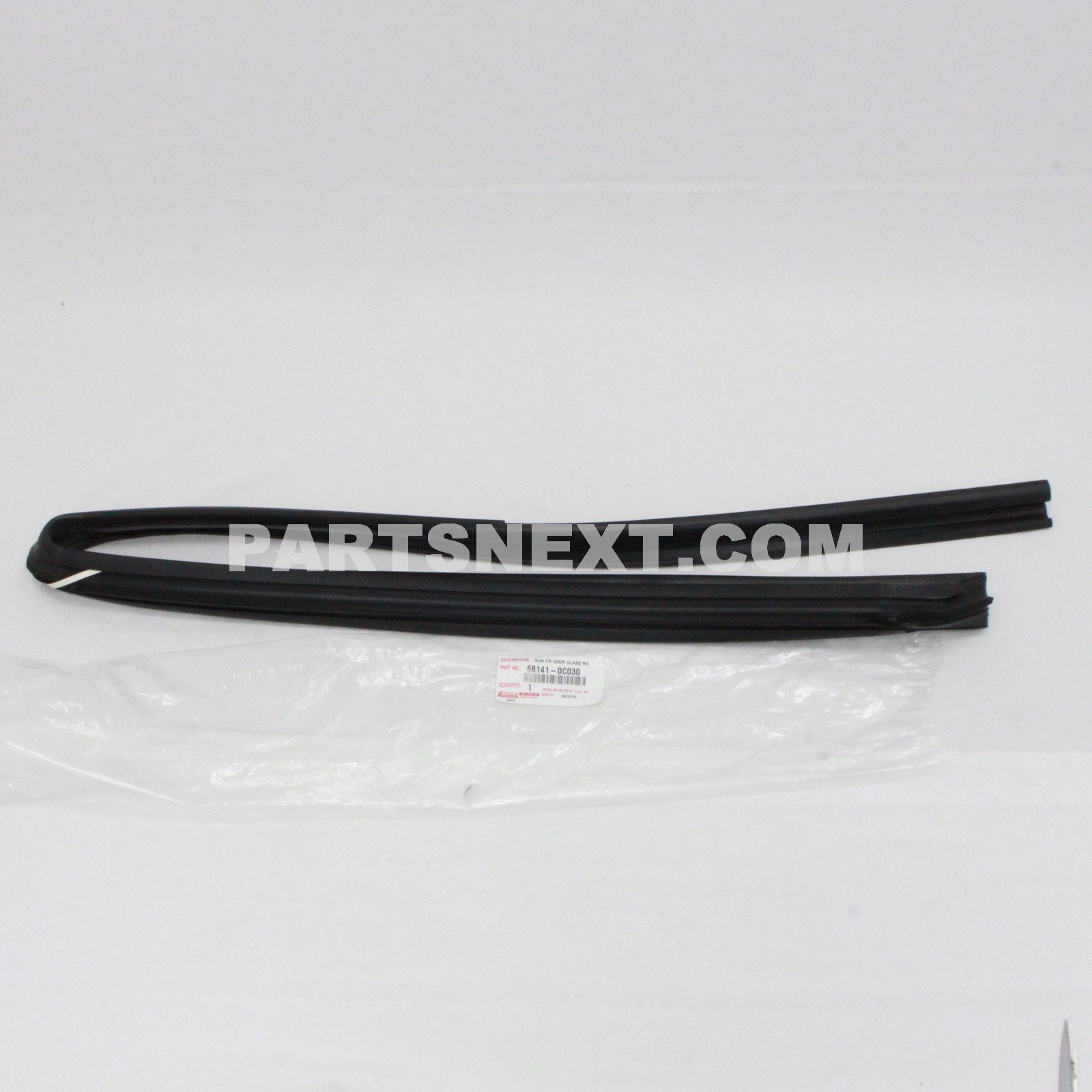toyota-68141-0c030-run-front-door-glass-rh