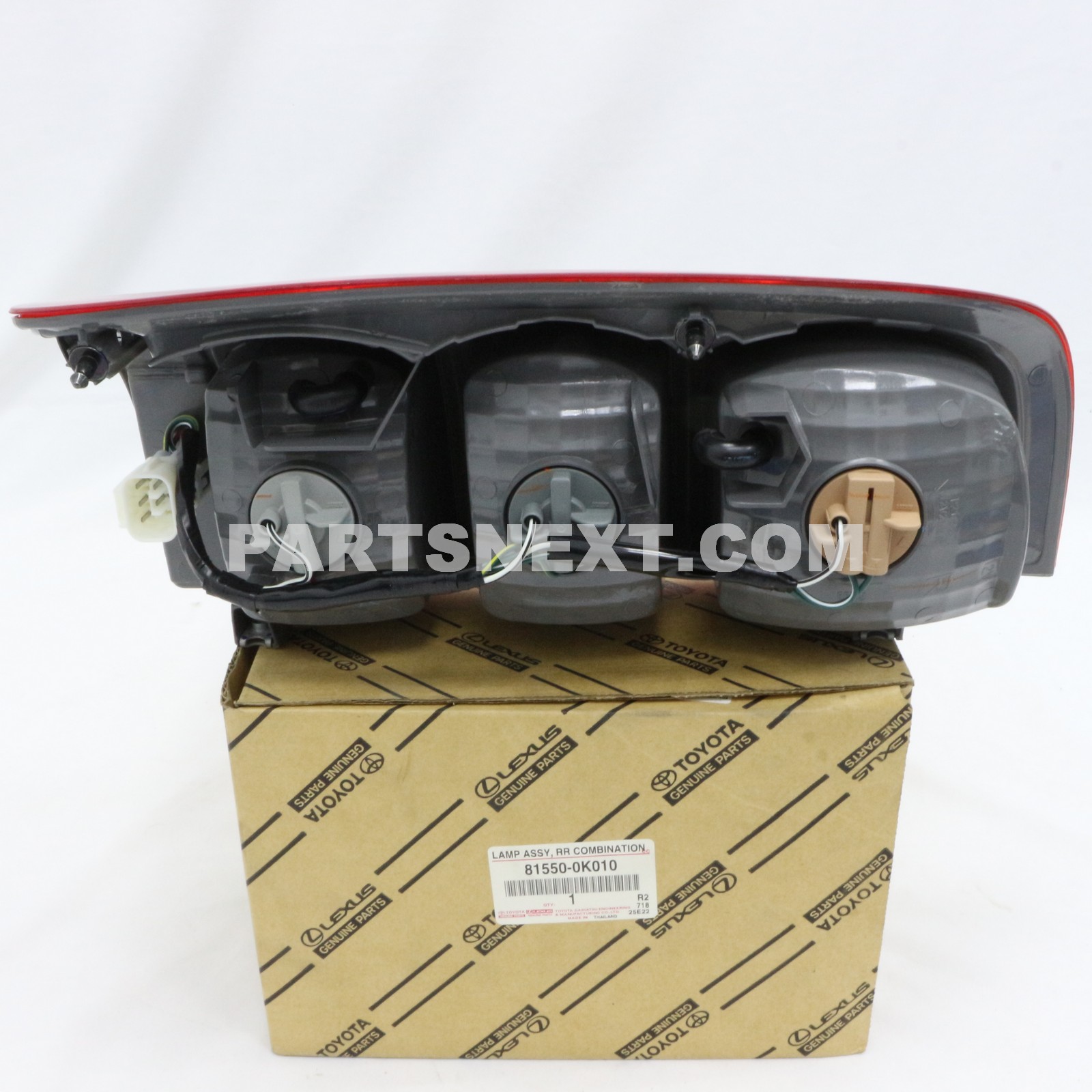 Toyota :: 81550-0K010 LAMP ASSY, REAR COMBINATION, RH