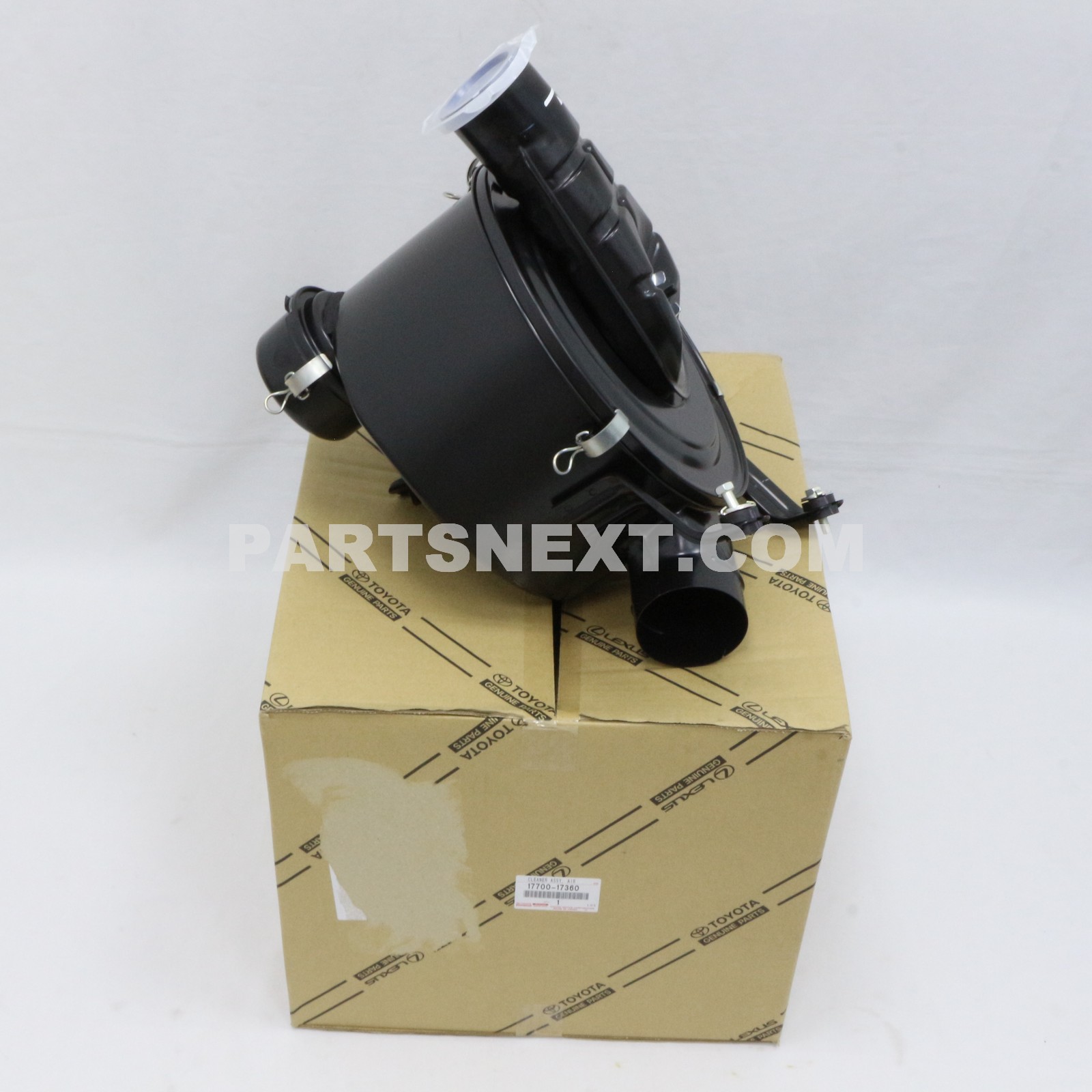 Toyota :: 17700-17360 CLEANER ASSY, AIR