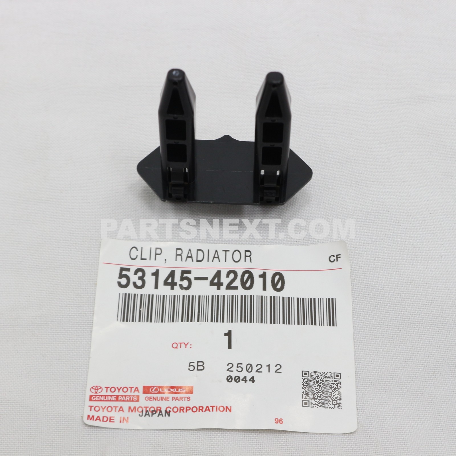Toyota :: 53145-42010 CLIP, RADIATOR GRILLE