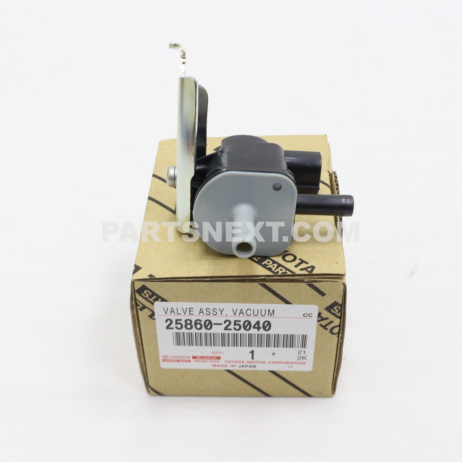 Toyota :: 25860-25040 VALVE ASSY VACUUM
