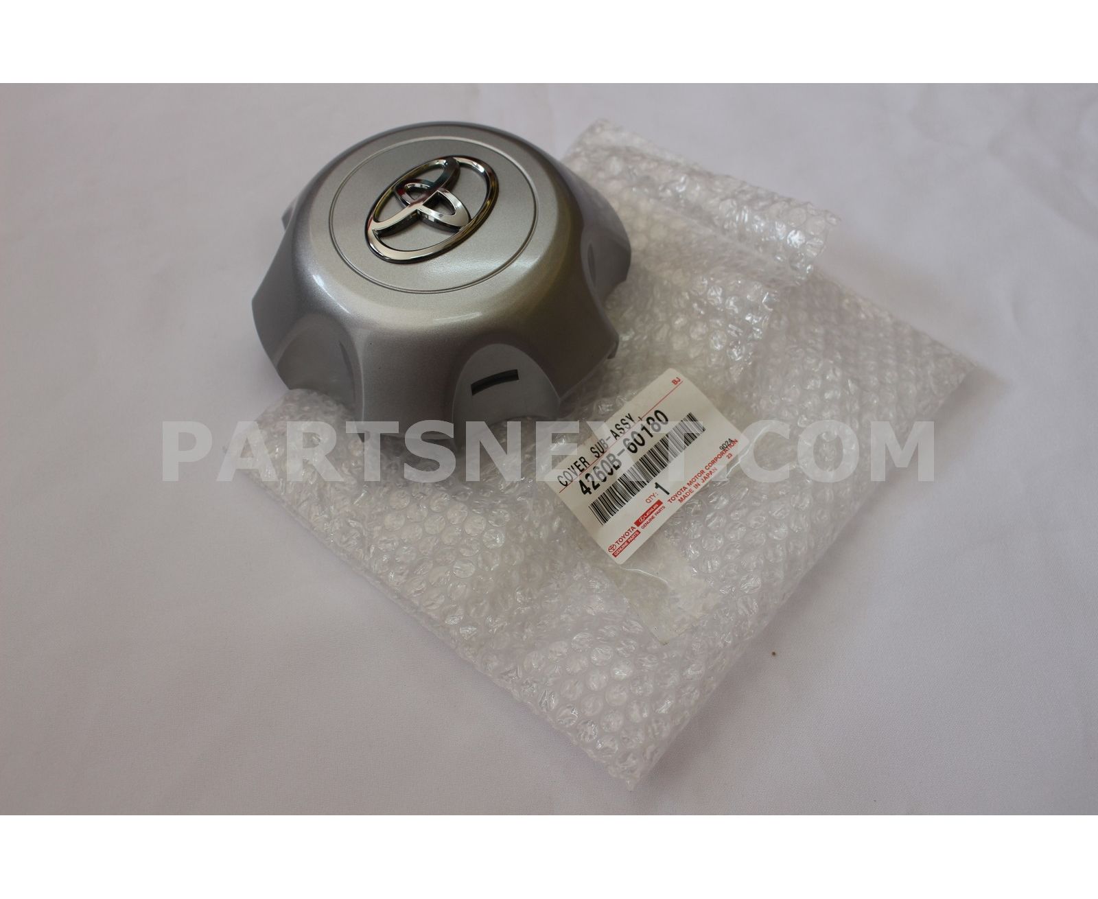 4260B-60180 GENUINE OEM WHEEL HUB ORNAMENT SUB-ASSY