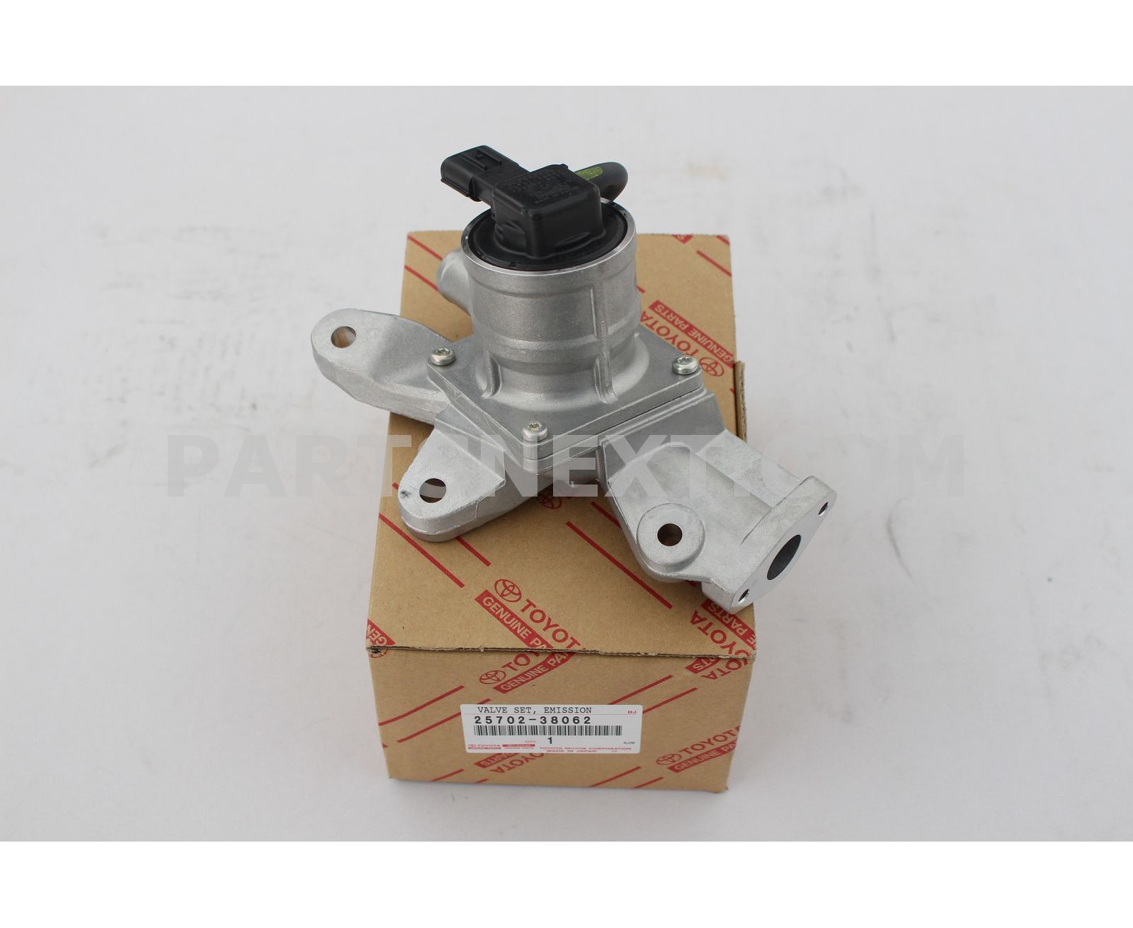Toyota :: 25702-38062 VALVE ASSY, AIR SWITCHING