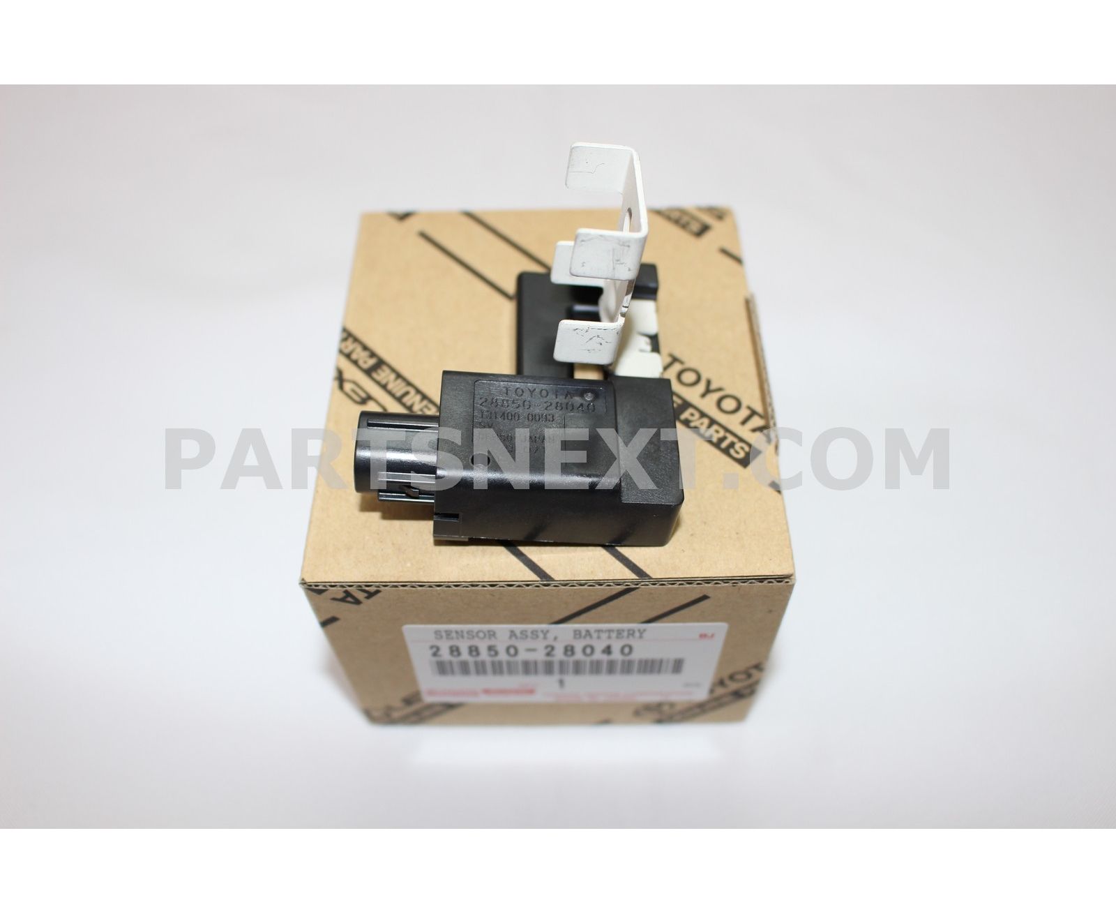 Toyota :: 28850-28040 SENSOR ASSY, BATTERY CURRENT