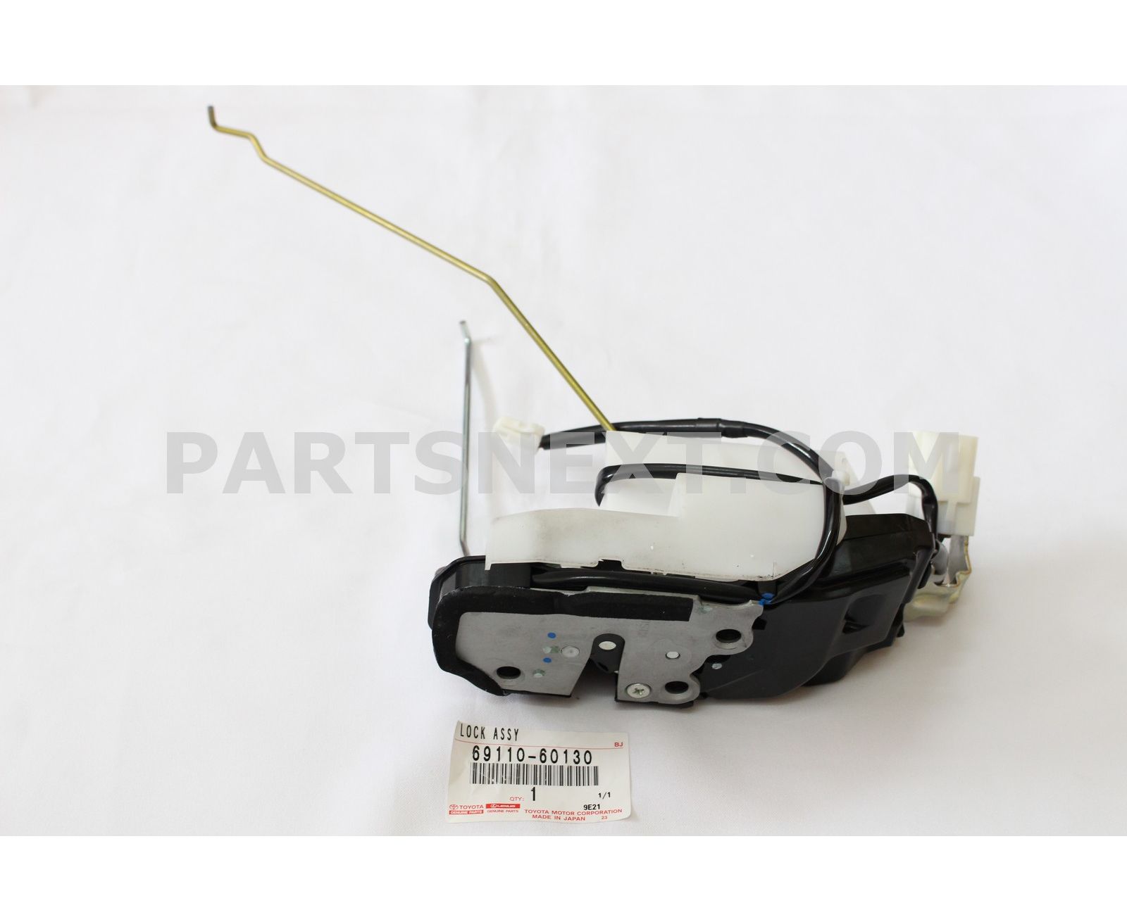 kenta　3 69110-0C041 Genuine Toyota Back Door Lock Assembly W/Motor