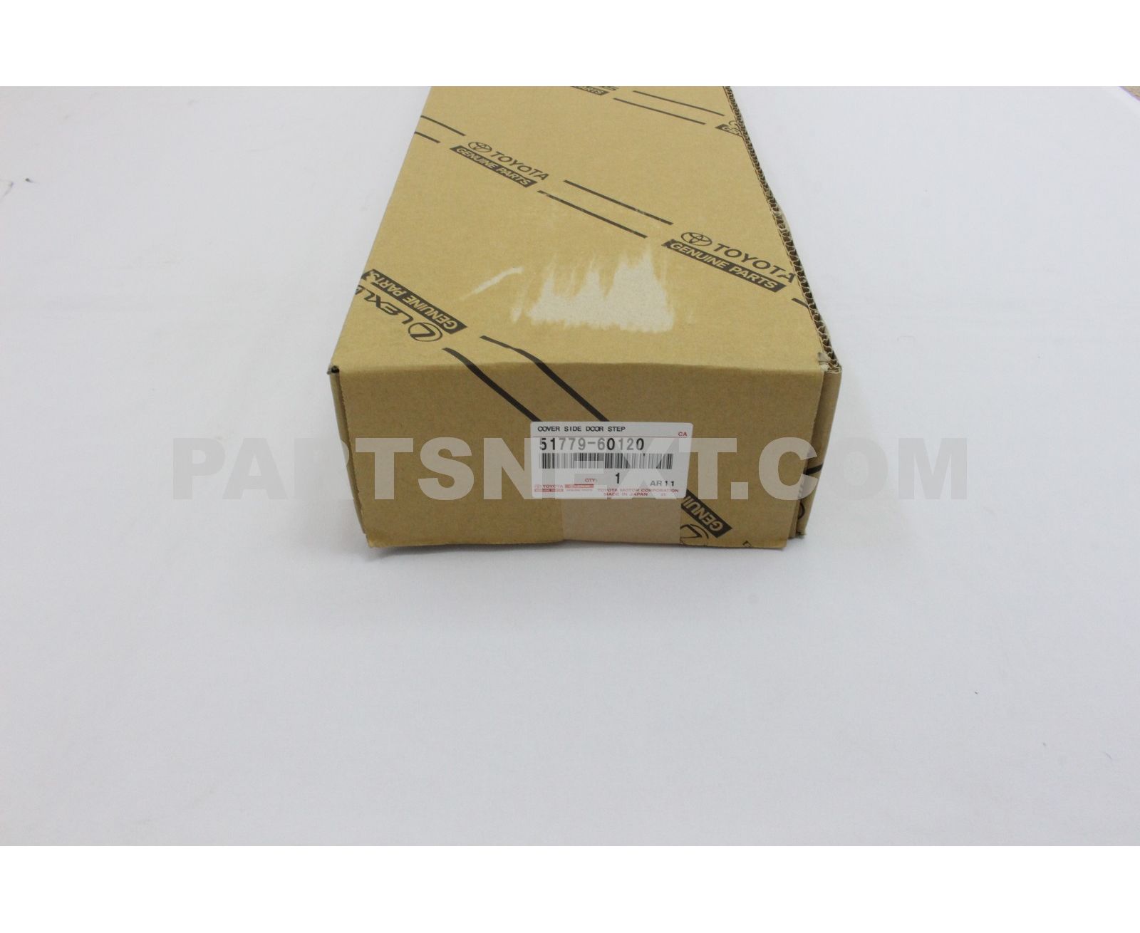 にに Toyota :: 51779-60120 COVER, SIDE DOOR STEP PLATE, REAR RH