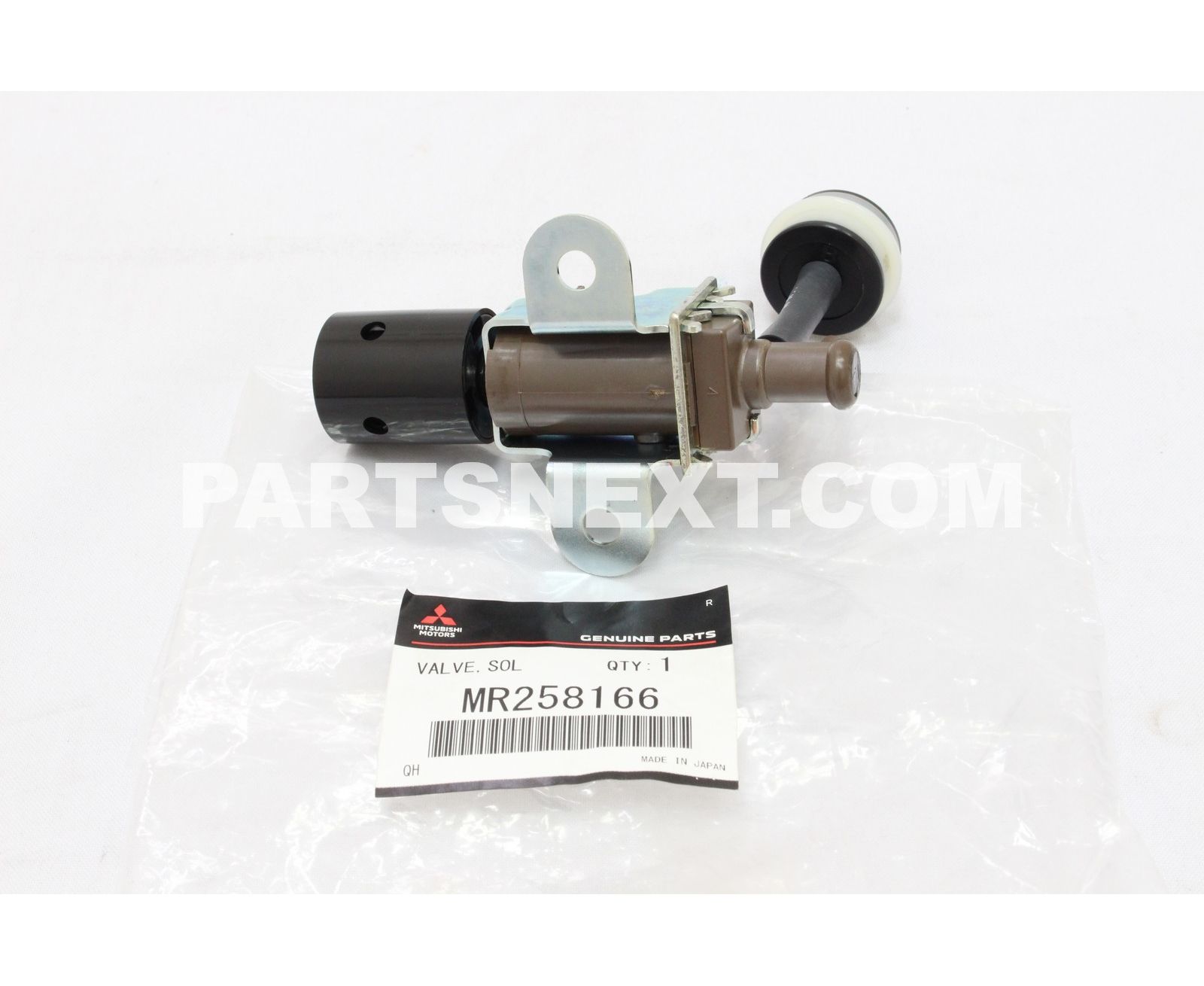 Mitsubishi :: MR258166 VALVE,EMISSION CONTROL SOL
