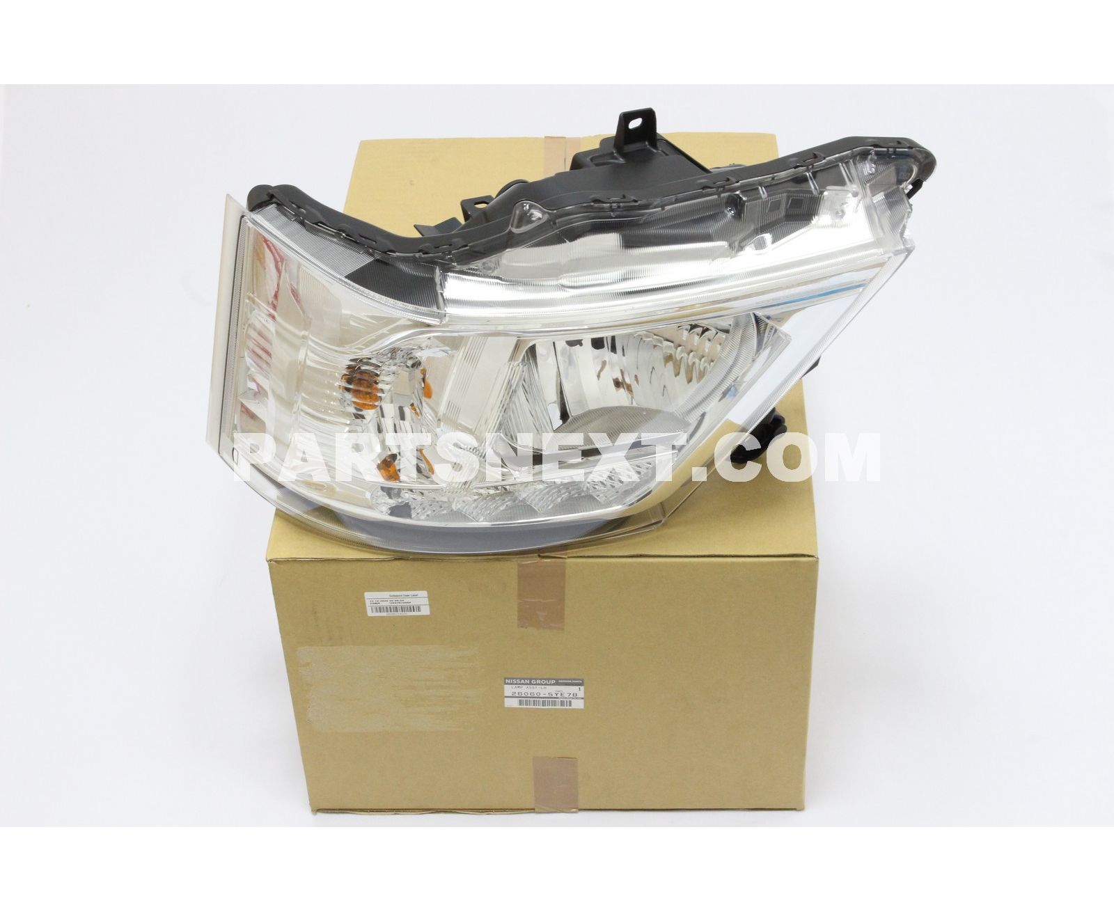 Nissan :: 26060-5YE7B LAMP ASSY LH