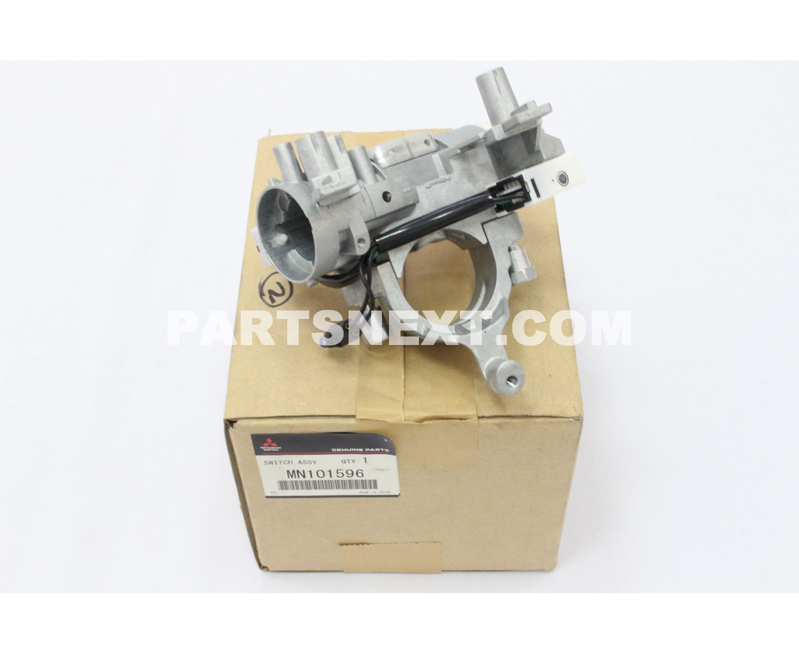 Mitsubishi :: MN101596 SWITCH ASSY,ENG STARTING