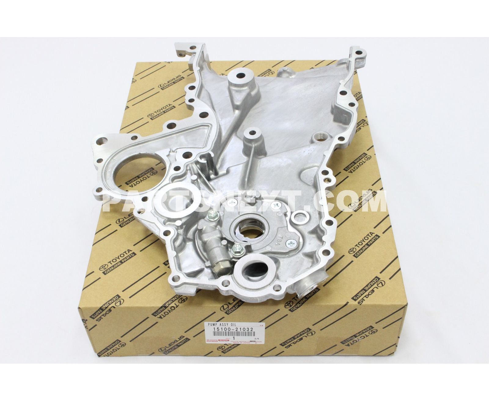 Toyota :: 15100-21032 PUMP ASSY, OIL