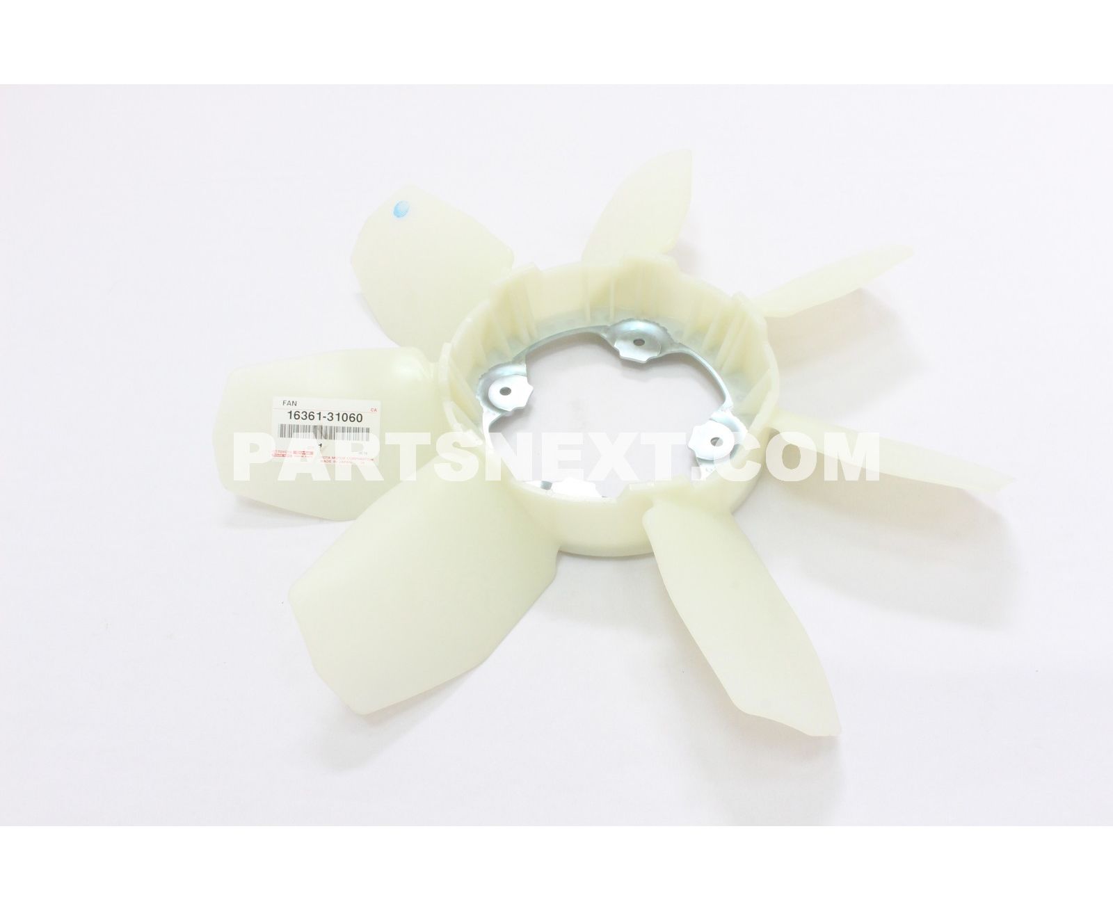 Крыльчатка Toyota Hilux Pick Up 04-20 / Land Cruiser 07-23