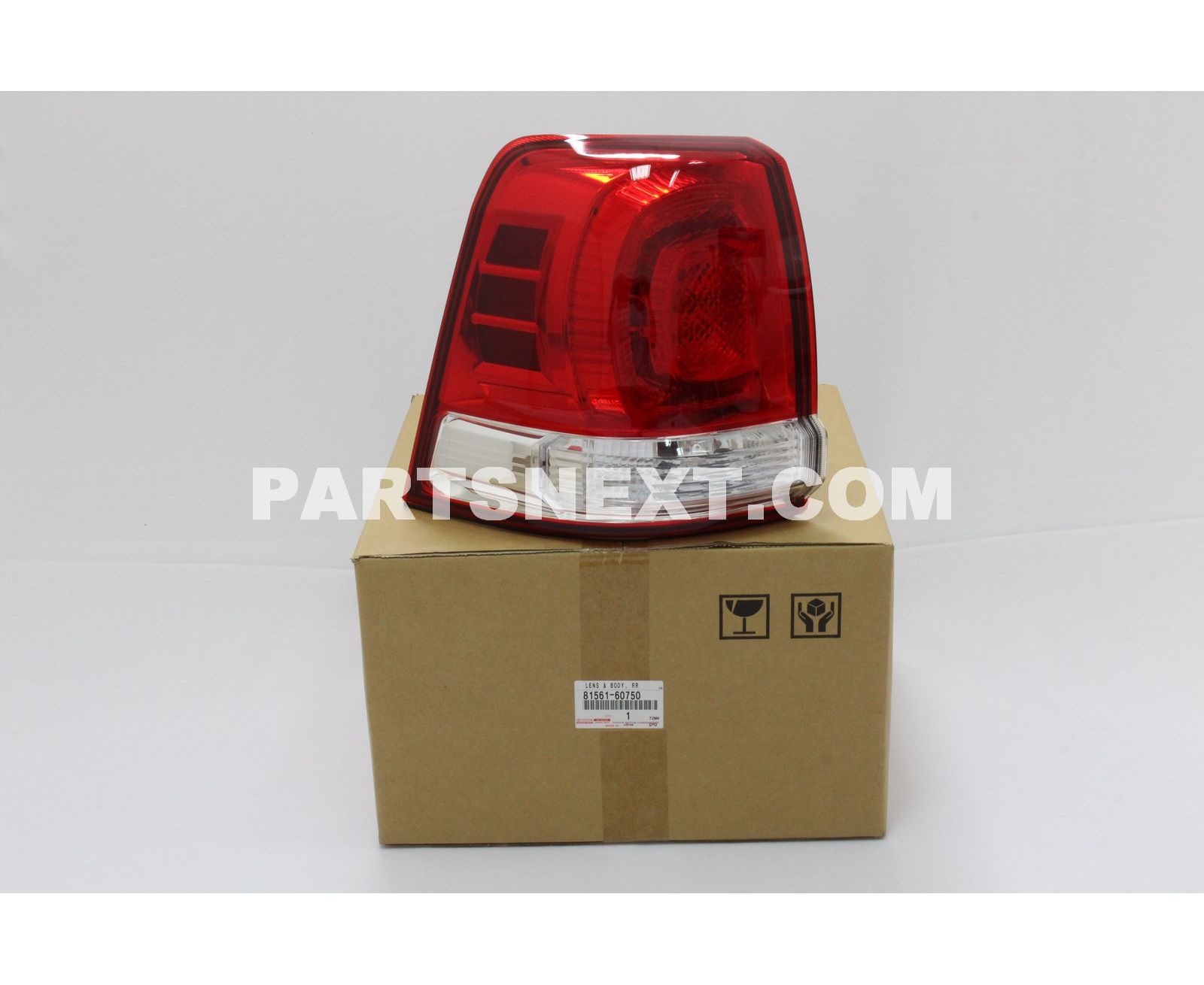  Man  グループ 公式写真 Toyota :: 81561-60750 LENS & BODY, REAR COMBINATION LAMP, LH