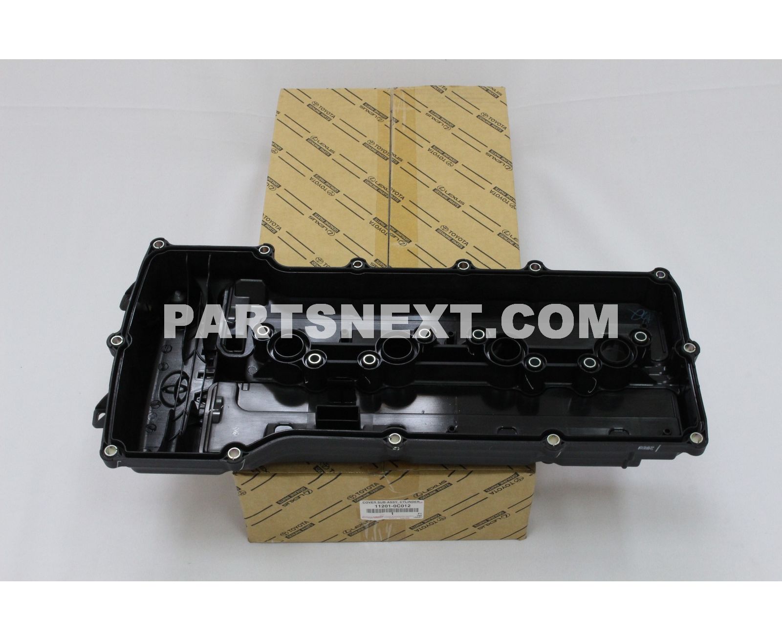 Toyota :: 11201-0C012 COVER SUB-ASSY, CYLINDER HEAD