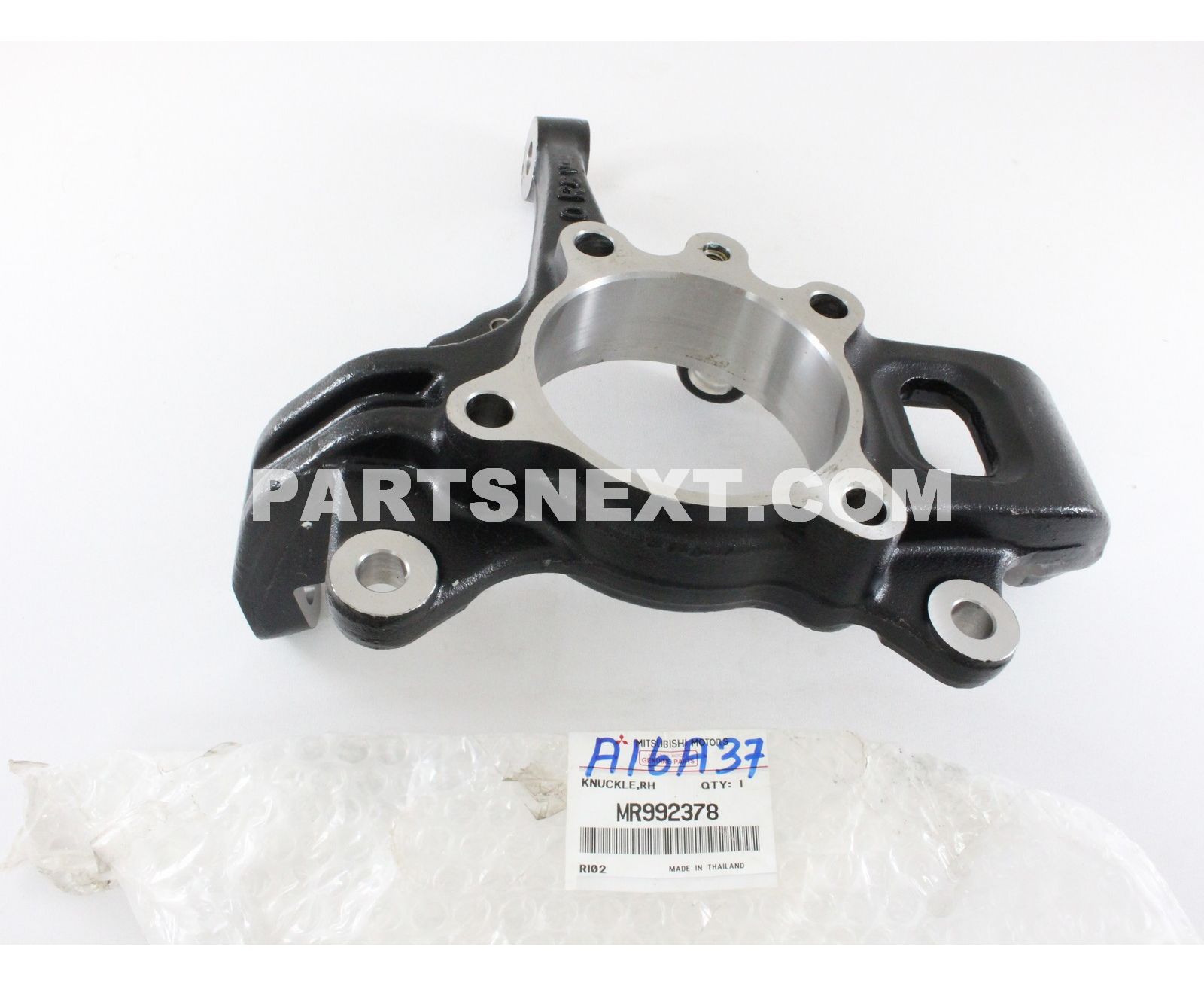 Mitsubishi :: MR992378 KNUCKLE,RH
