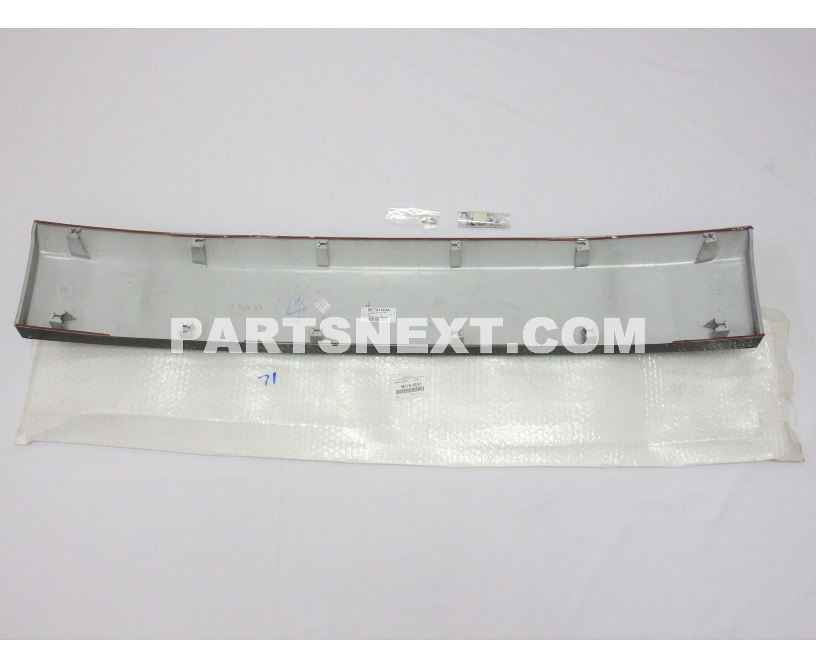 Mitsubishi :: 5817A145XA GARNISH,TAILGATE,LWR