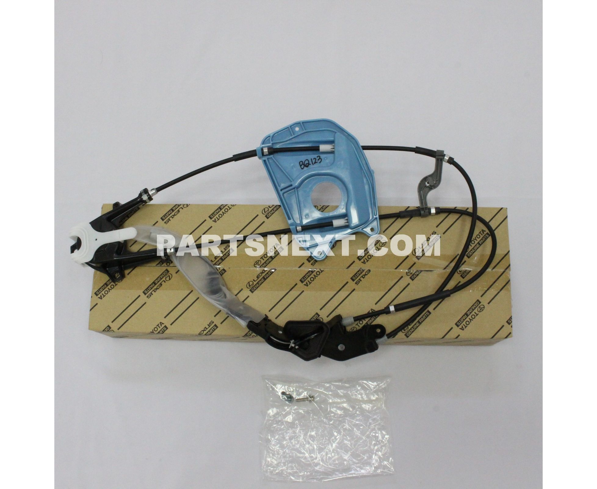 Toyota :: 69631-58010 CONTROL, SLIDE DOOR ATTACHMENT, RH