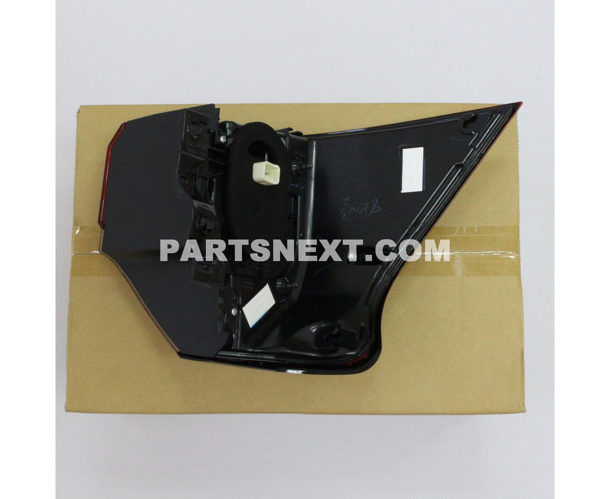 Toyota :: 81551-60C20 LENS & BODY RR