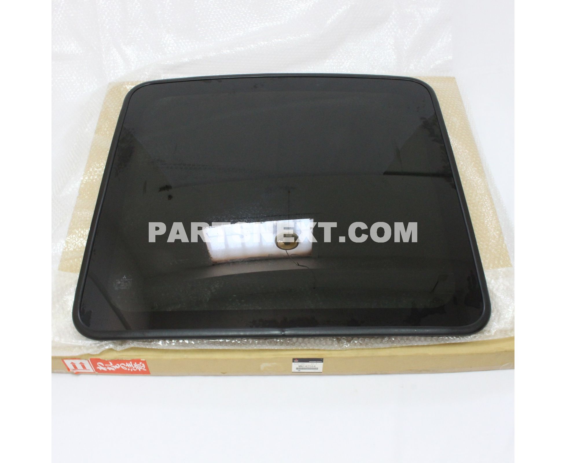 Mitsubishi MN142564 GLASS ASSY,SUNROOF