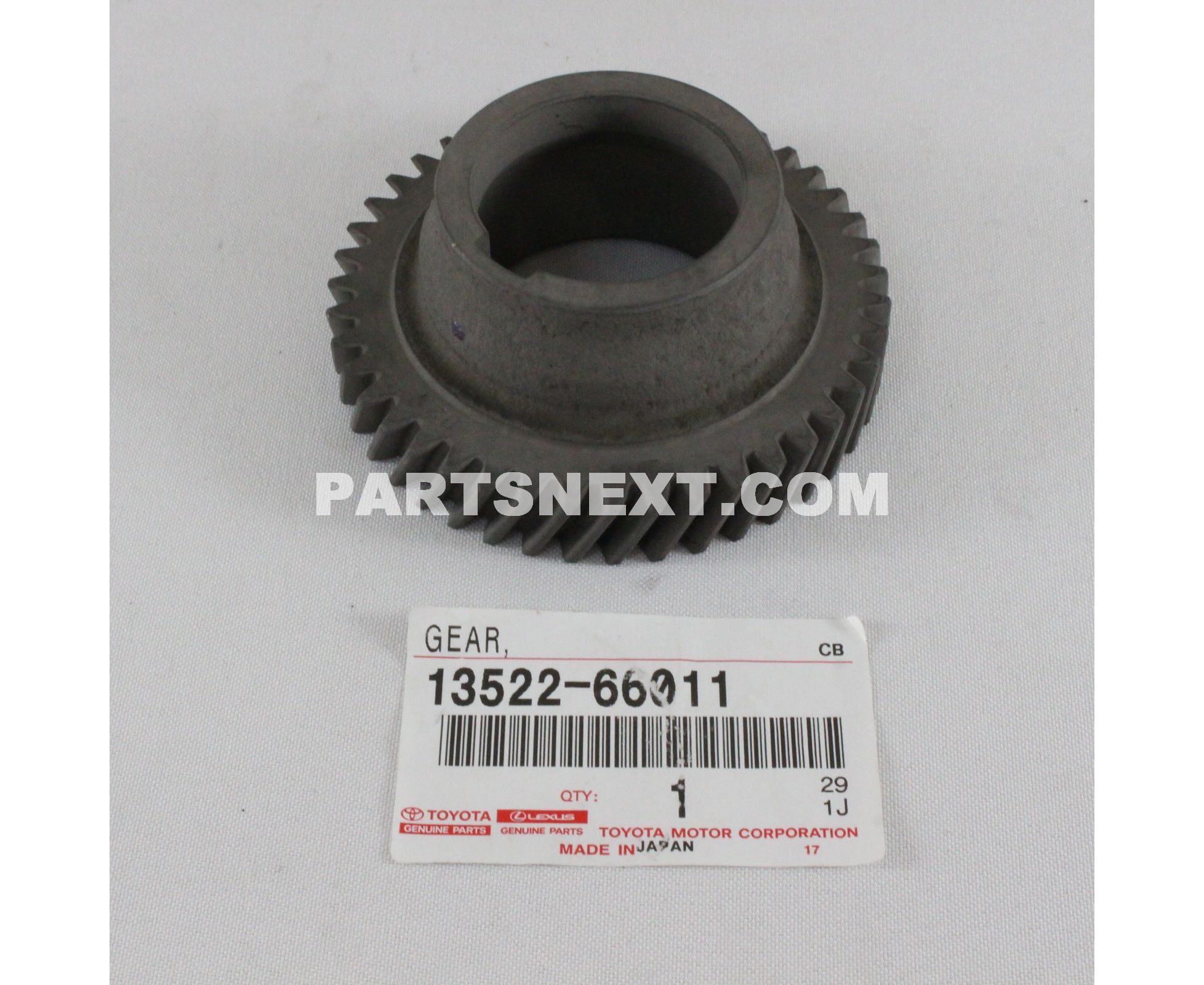 Toyota 1352266011 GEAR, PUMP DRIVE SHAFT