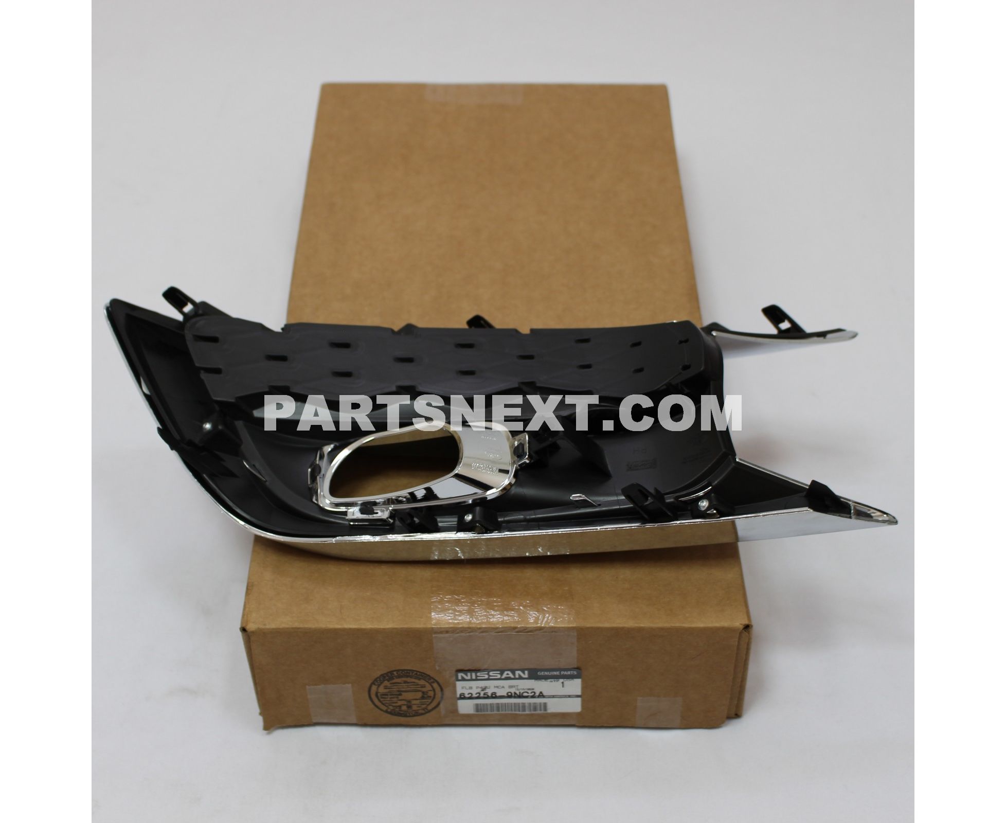 Nissan :: 62256-9NC2A FINISHER-FRONT FASCIA RH