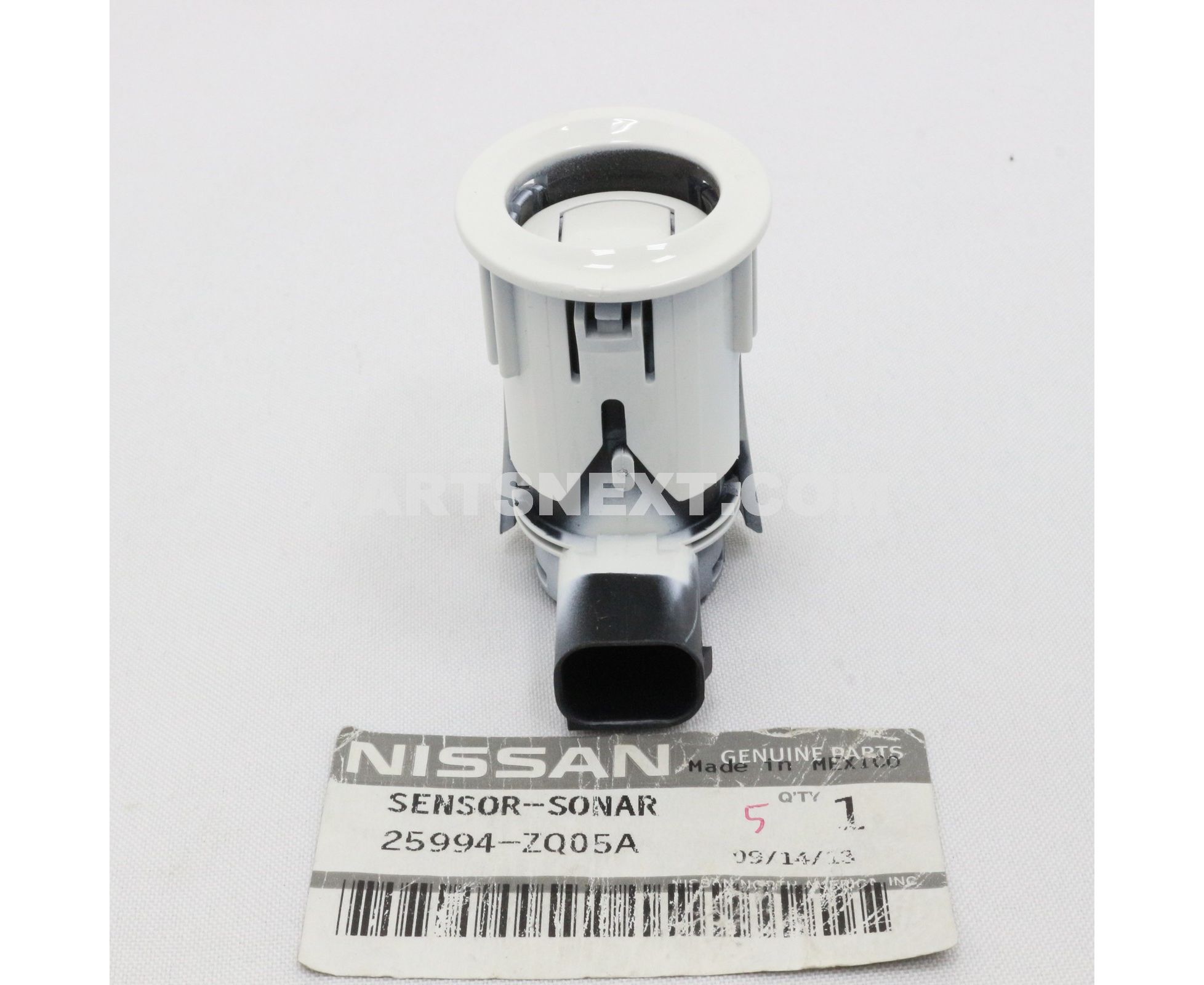 Nissan :: 25994-ZQ05A SENSOR-SONAR