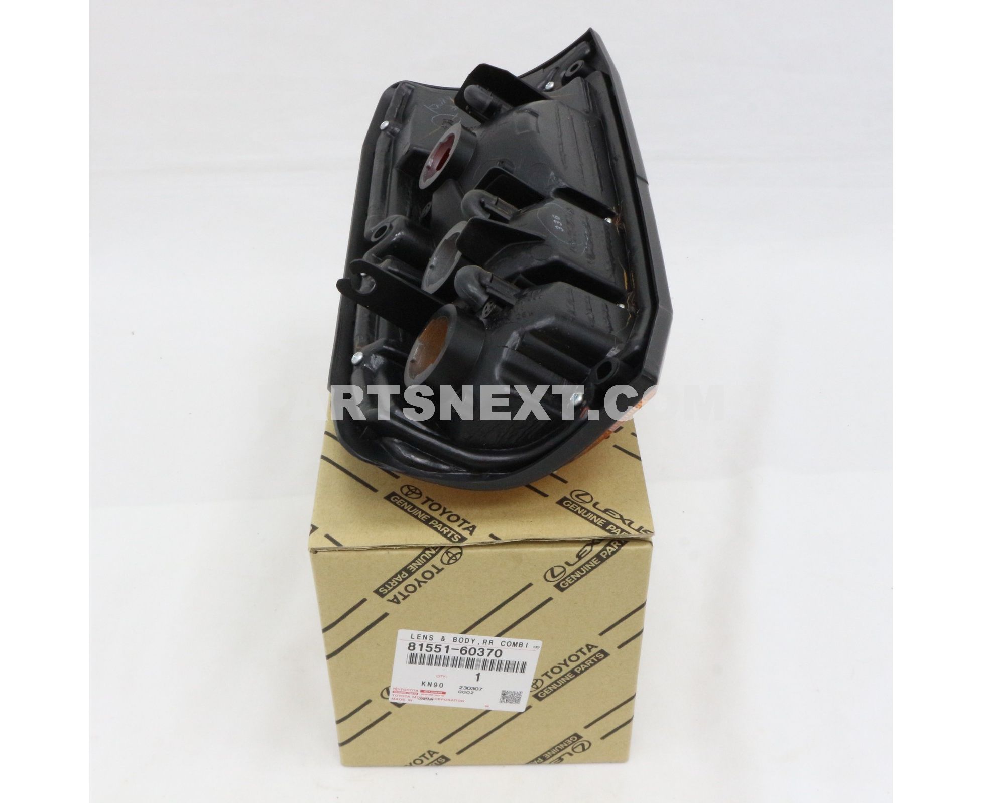 Toyota :: 81551-60370 LENS, REAR COMBINATION LAMP, RH