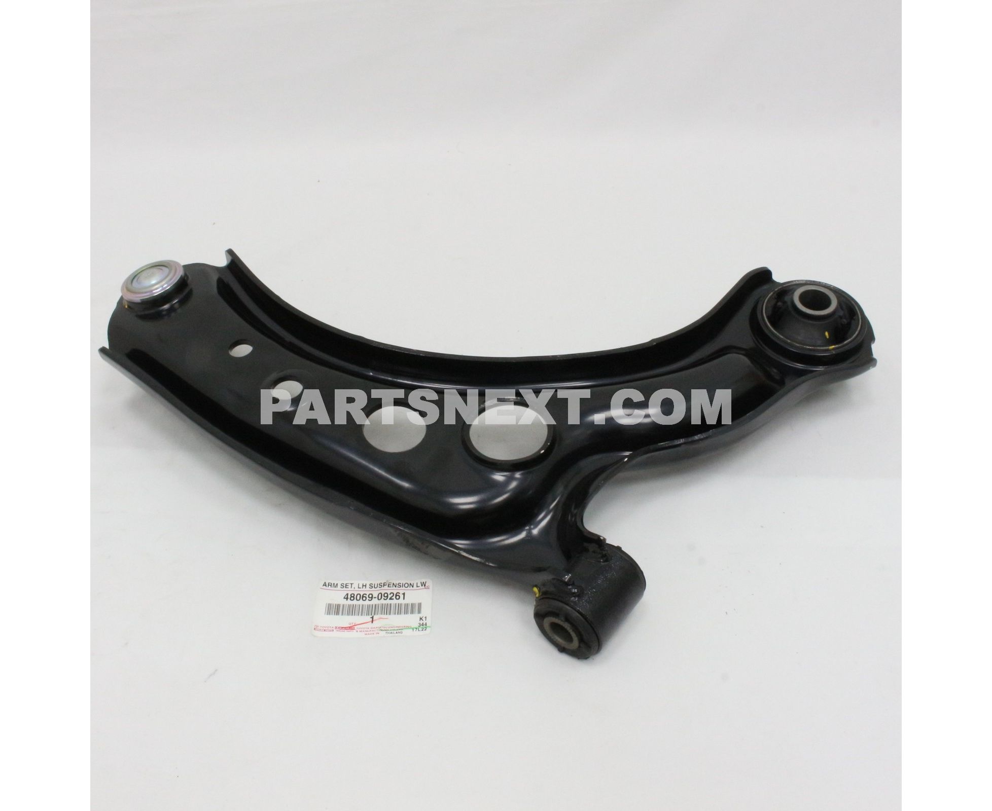 Toyota :: 48069-09261 ARM SET SUSPENSION