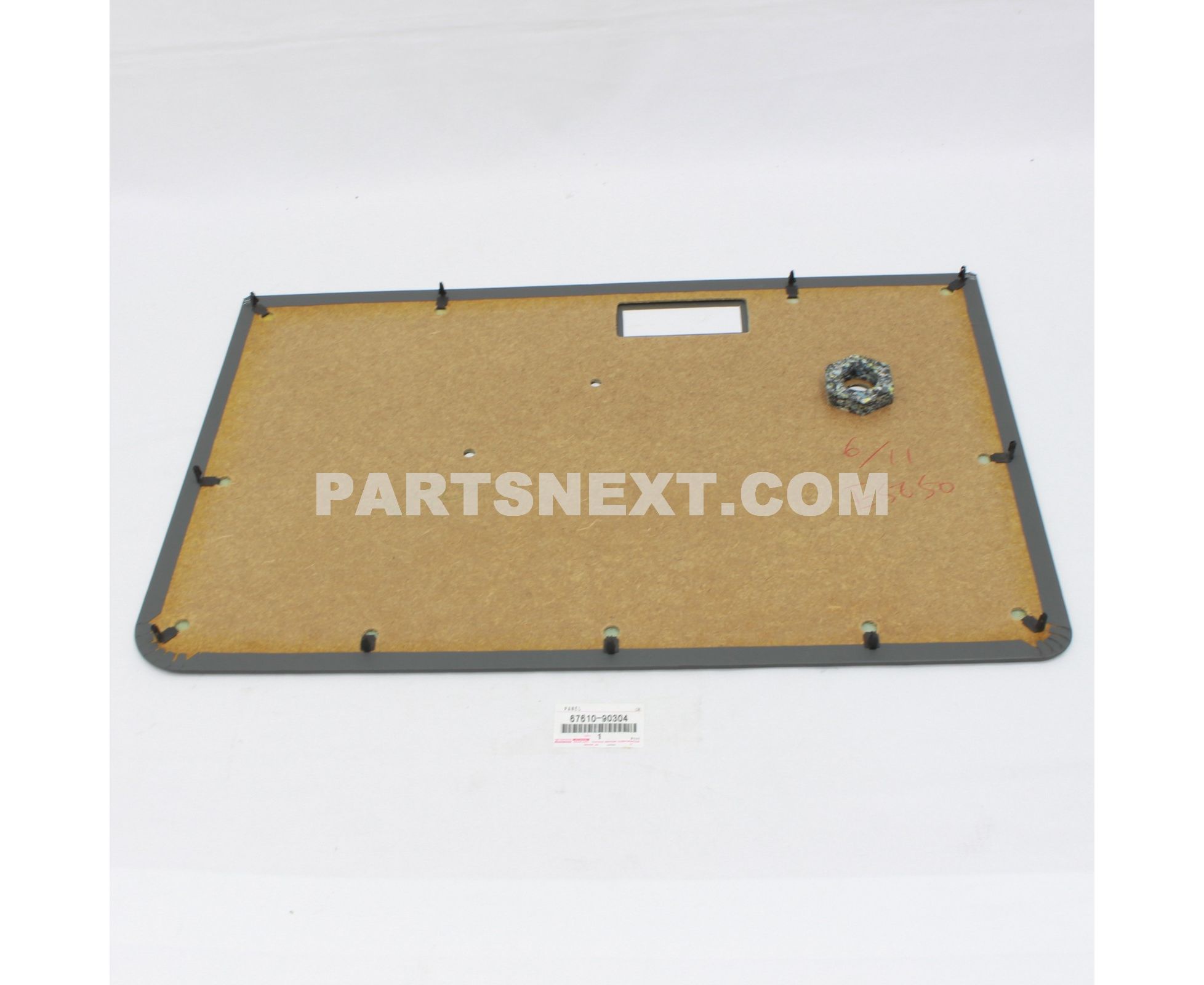 とうふ Toyota :: 67610-90304 BOARD SUB-ASSY, FRONT DOOR TRIM, RH