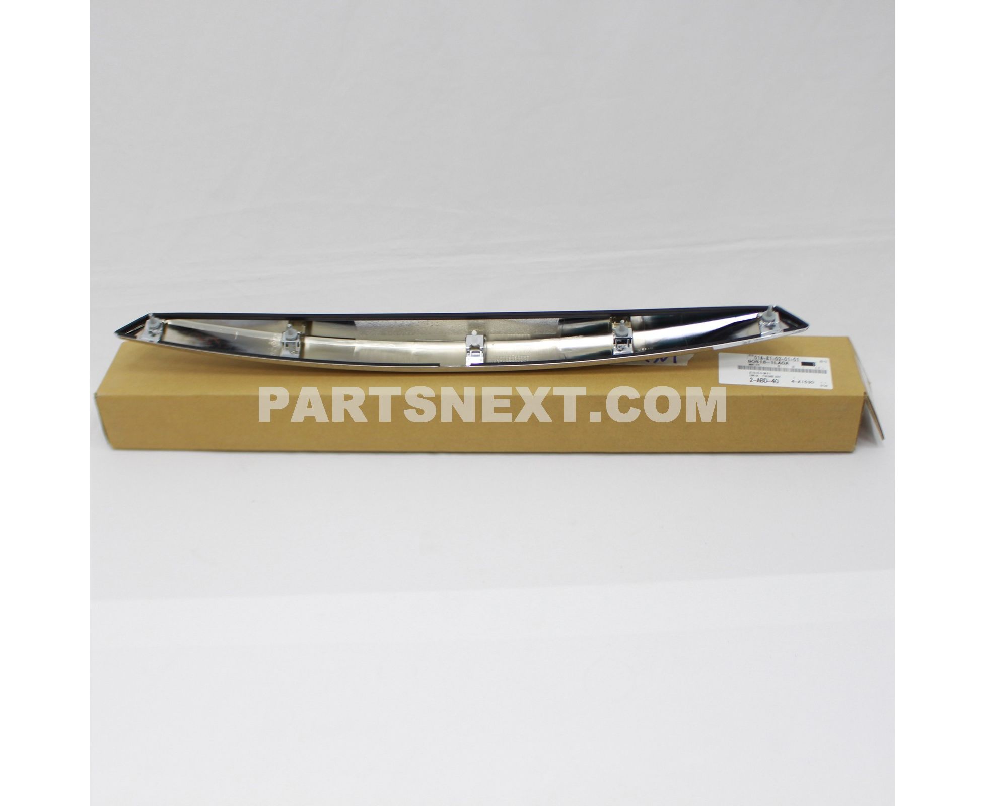Nissan :: 90818-1LA0A FINISHER ASSY-BACK DOOR,CENTER