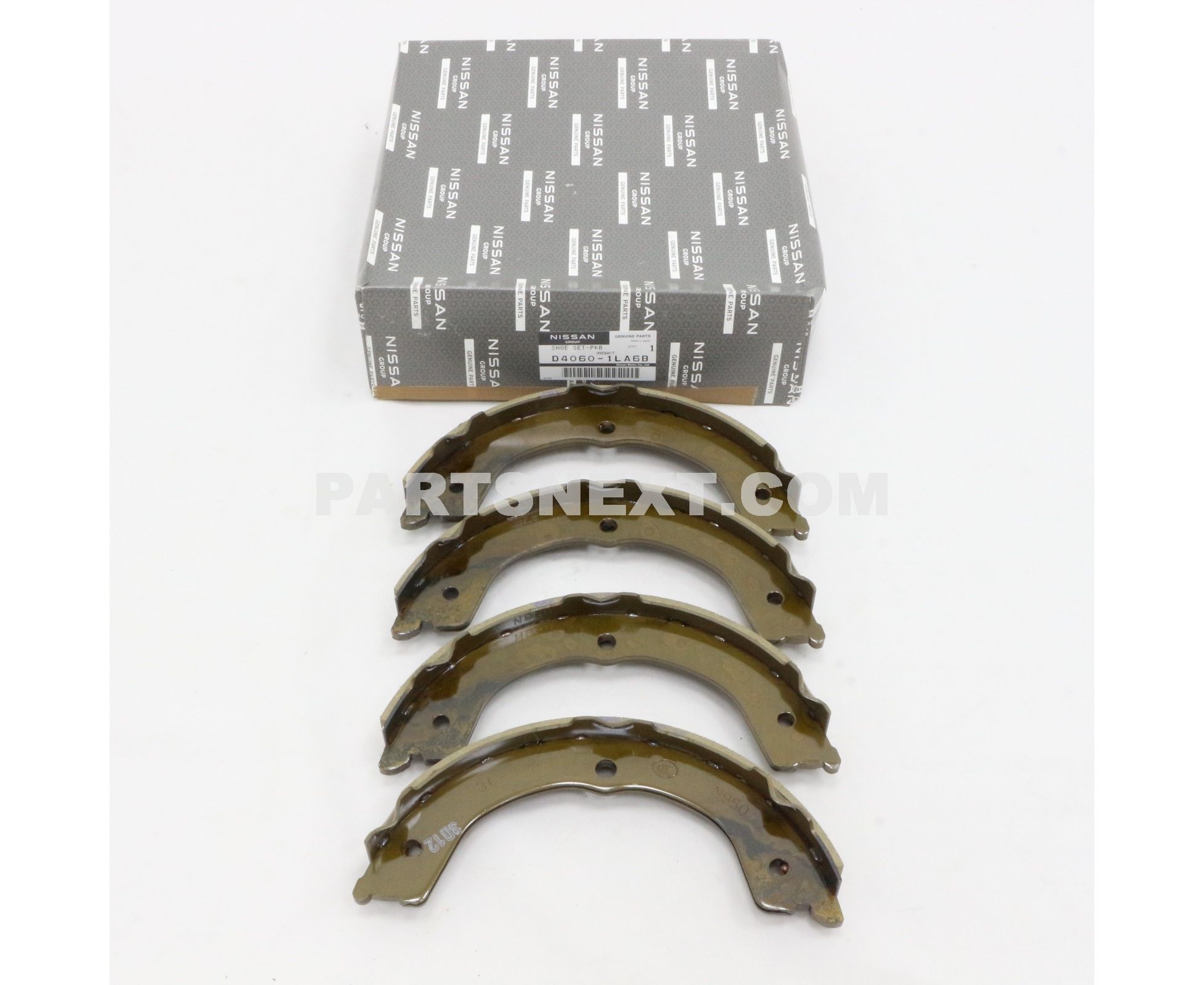 Nissan :: D4060-1LA6B SHOE SET-PKB