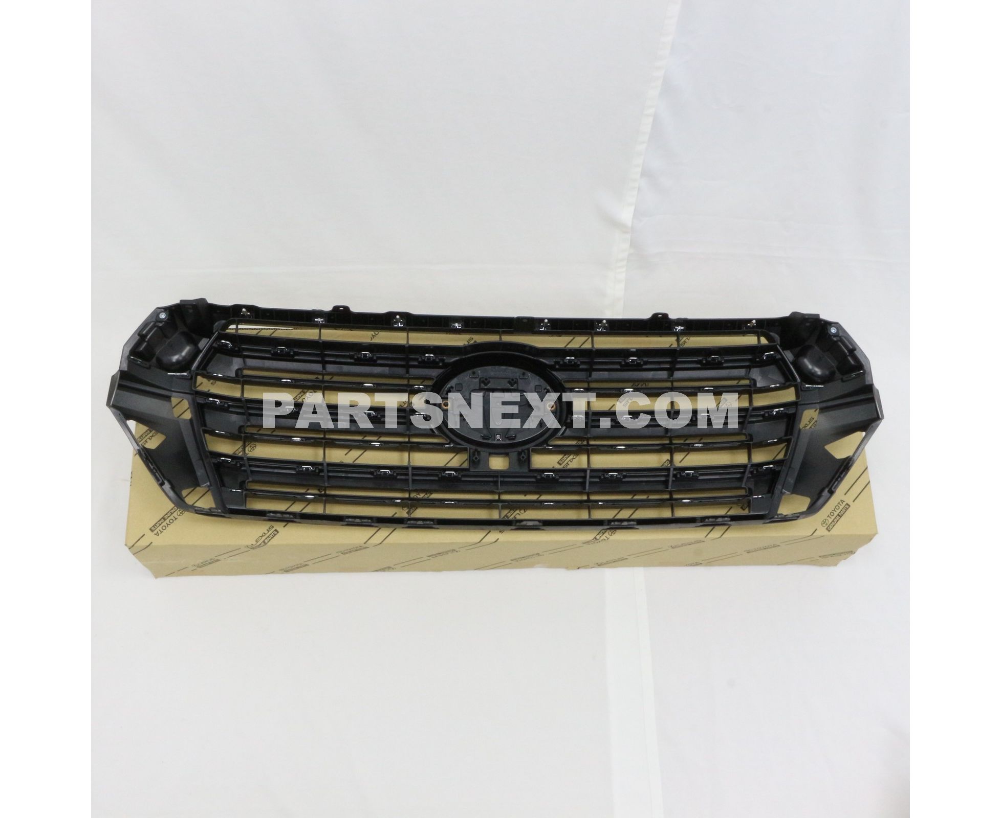 Toyota :: 53101-60D30 GRILLE SUB-ASSY