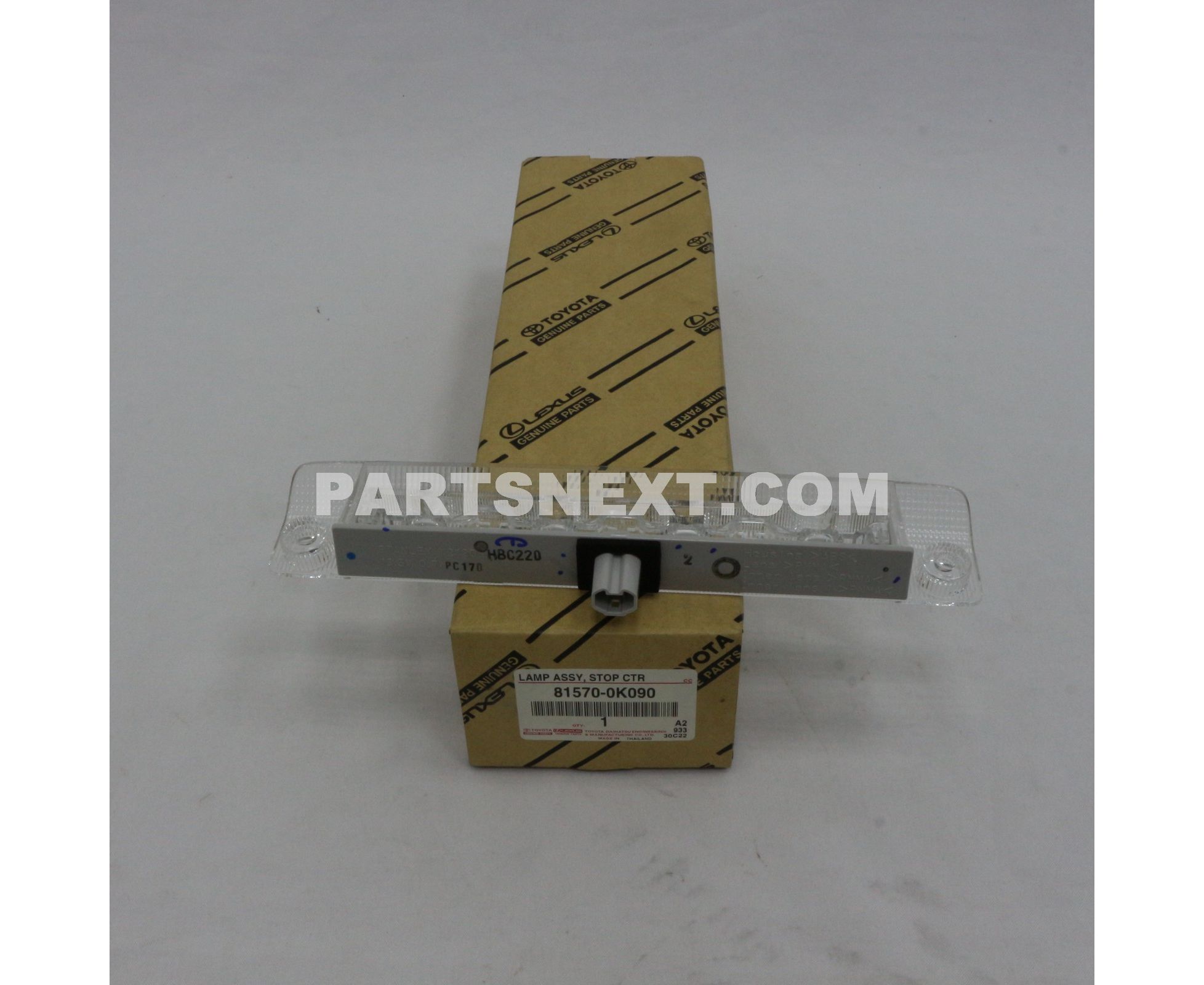 店内商品がすべてレジにて半額！！ Toyota :: 81570-0K090 LAMP ASSY, STOP CTR その他