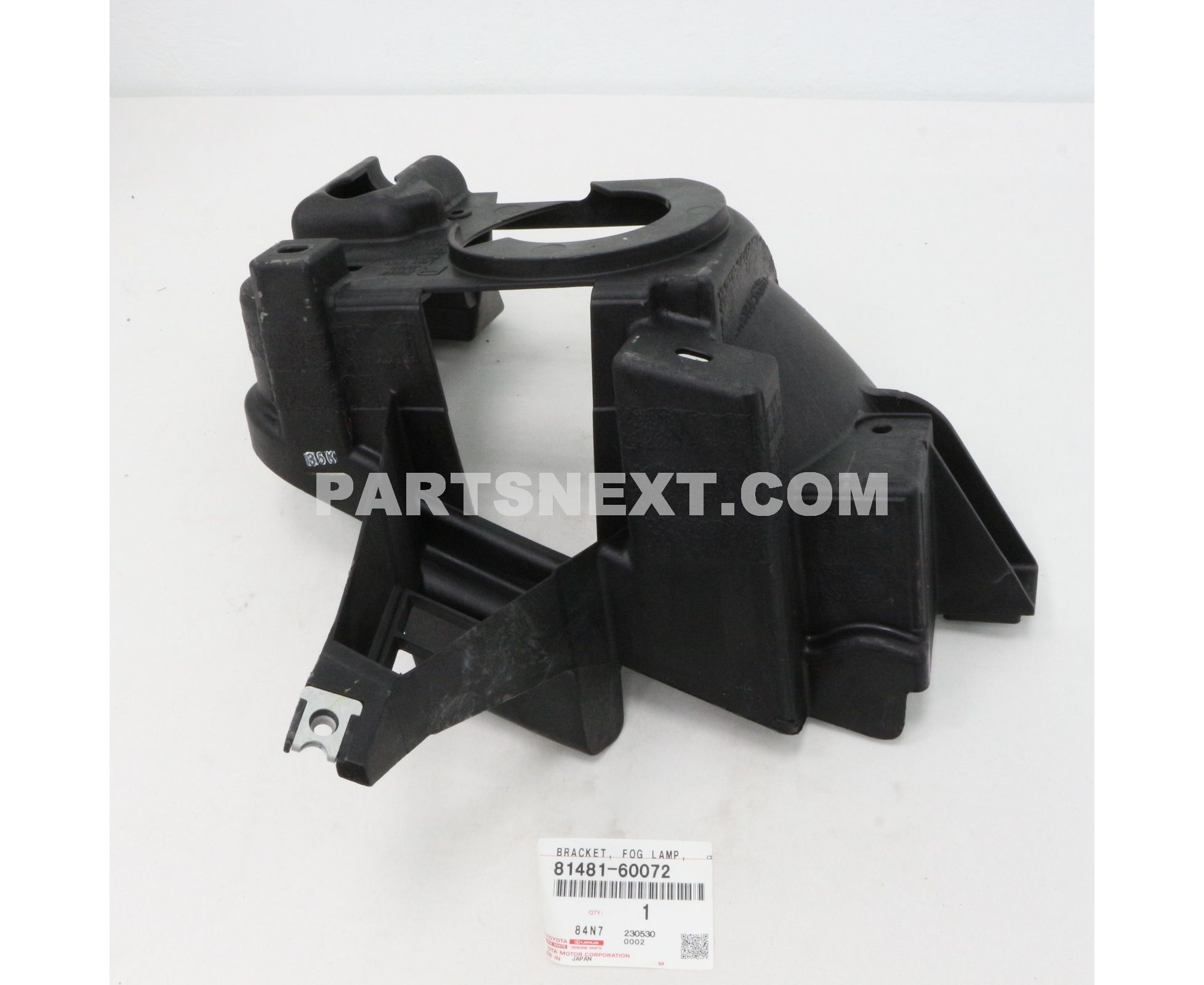 専用3 Toyota :: 81481-60072 BRACKET, FOG LAMP, RH
